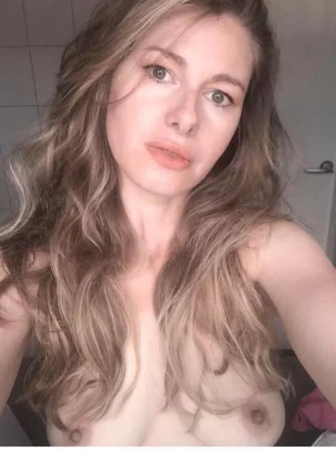 No make-up milfie for you 😘