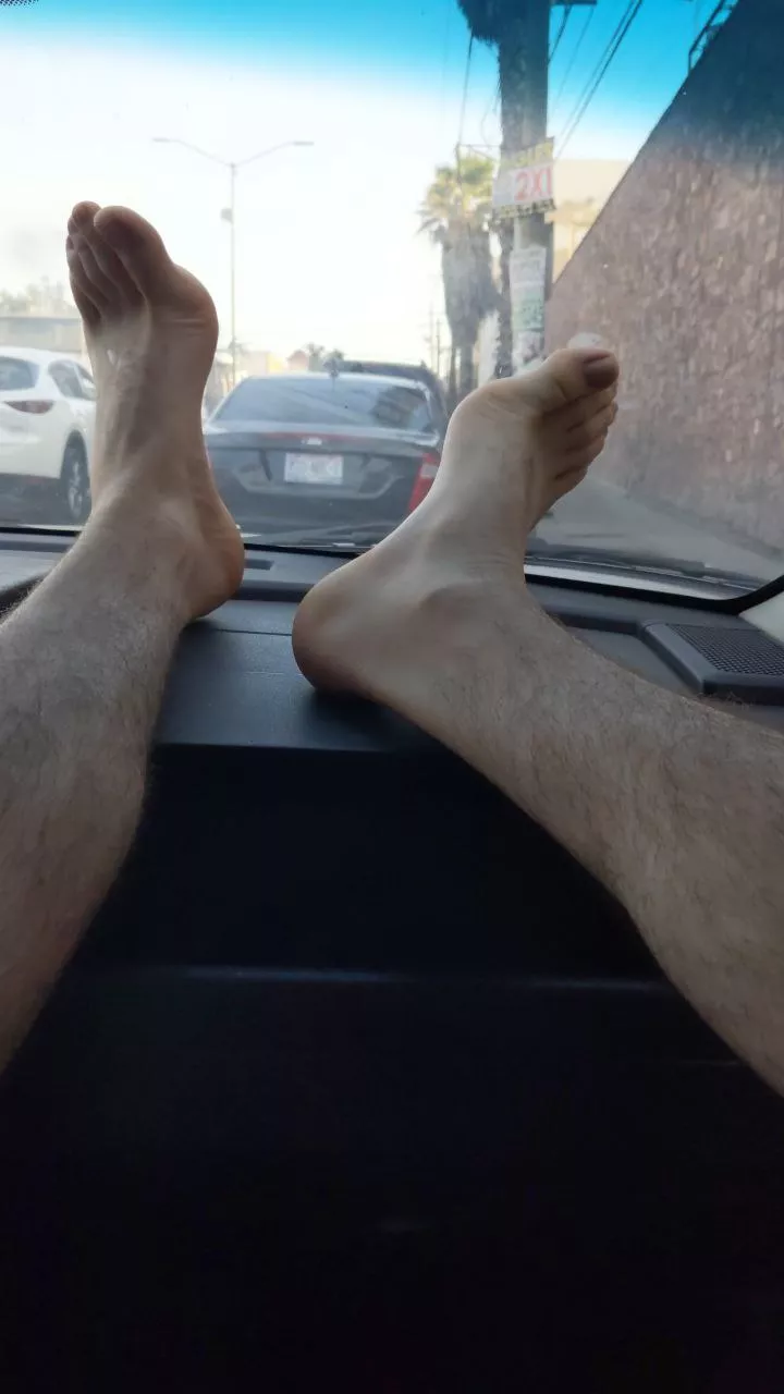 Nobody realizes foot fetish is a thing so you can get away with this 👀