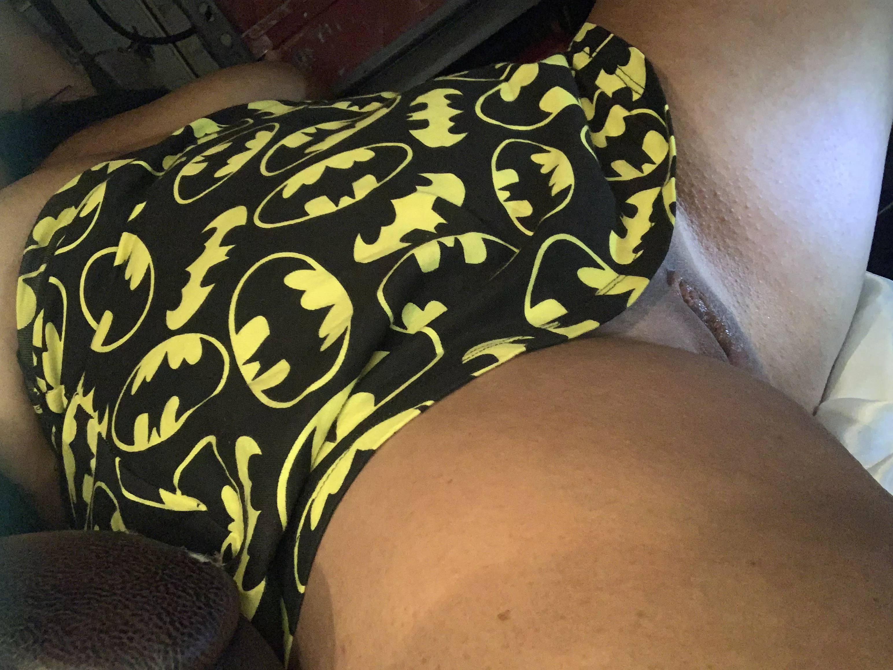 NSFW ❤️. Hey Batman I’m flashing the Bat Signal. You wanna Cum get in it.