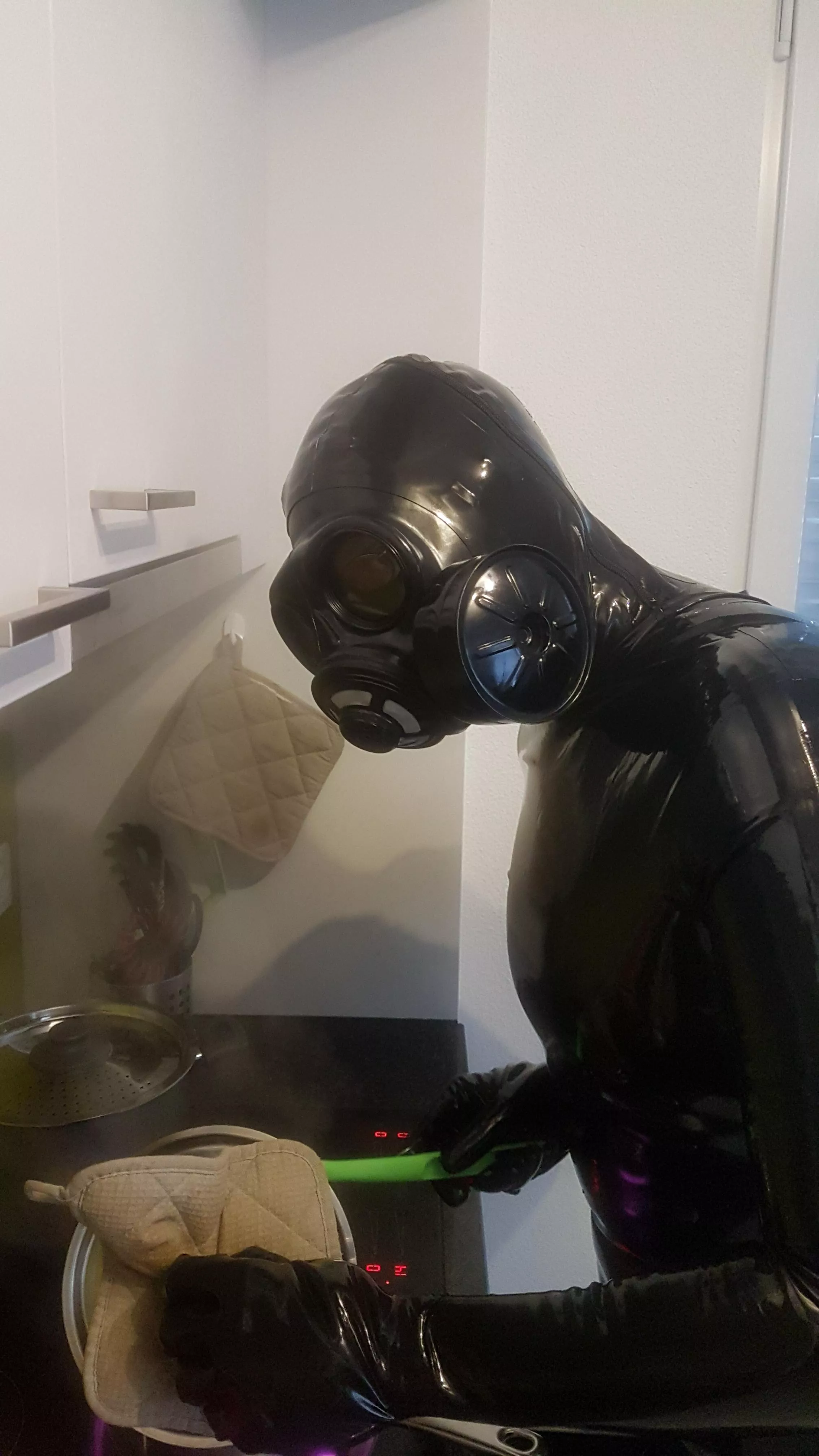 [OC] Heavy Rubber Cooking