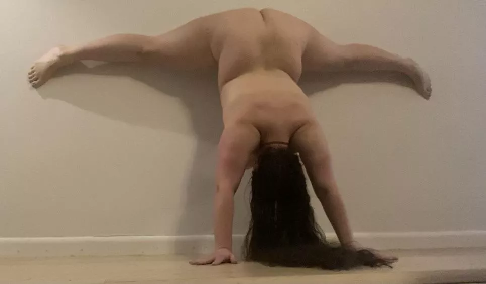 (OC) Inversion junkies prefer it upside down! Get creative and get down with a curvy yogi!