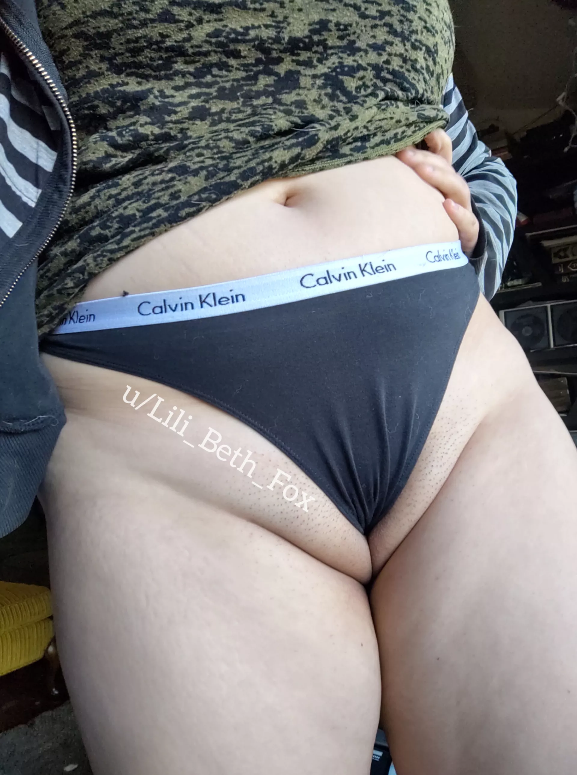 [OC] My boyfriend said this subreddit would enjoy this picture of me [f]... DMs open! â¤ï¸