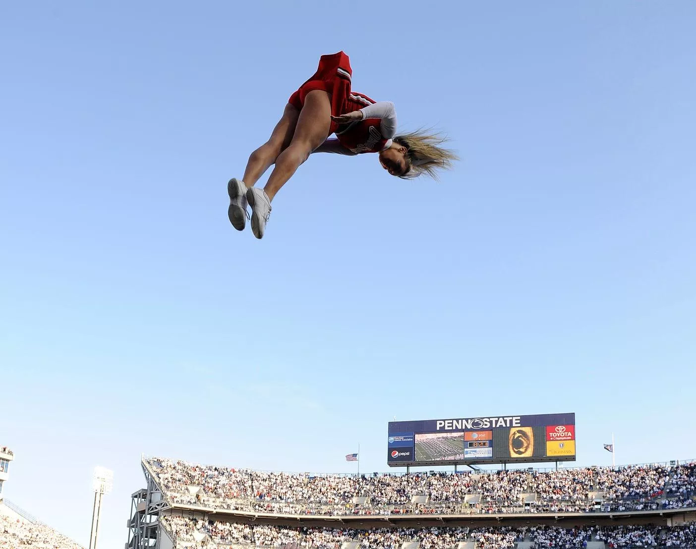 Ohio State cheerleader's airborne upskirt