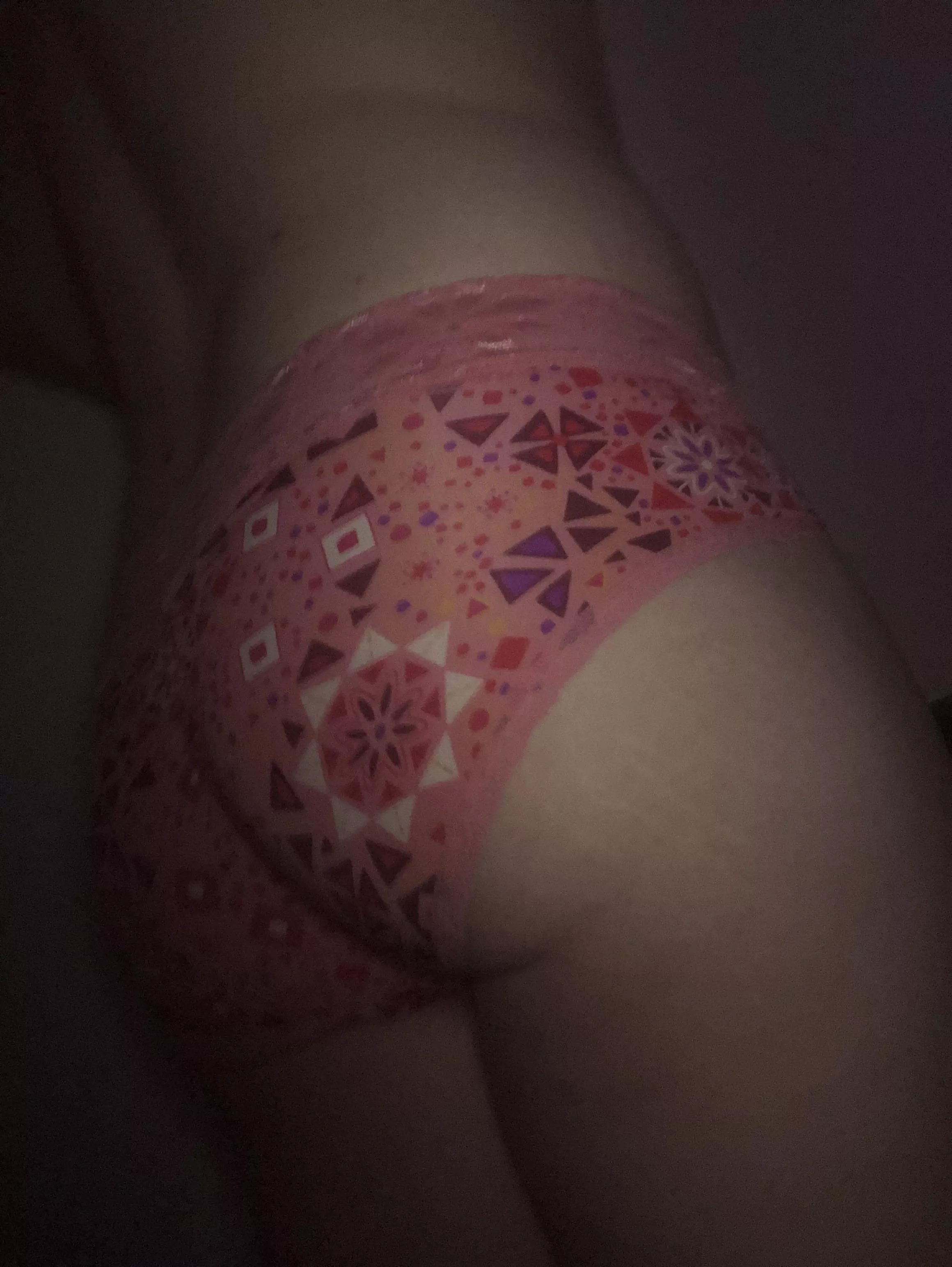 Omg! These make my butt look amazing! Right! (26)