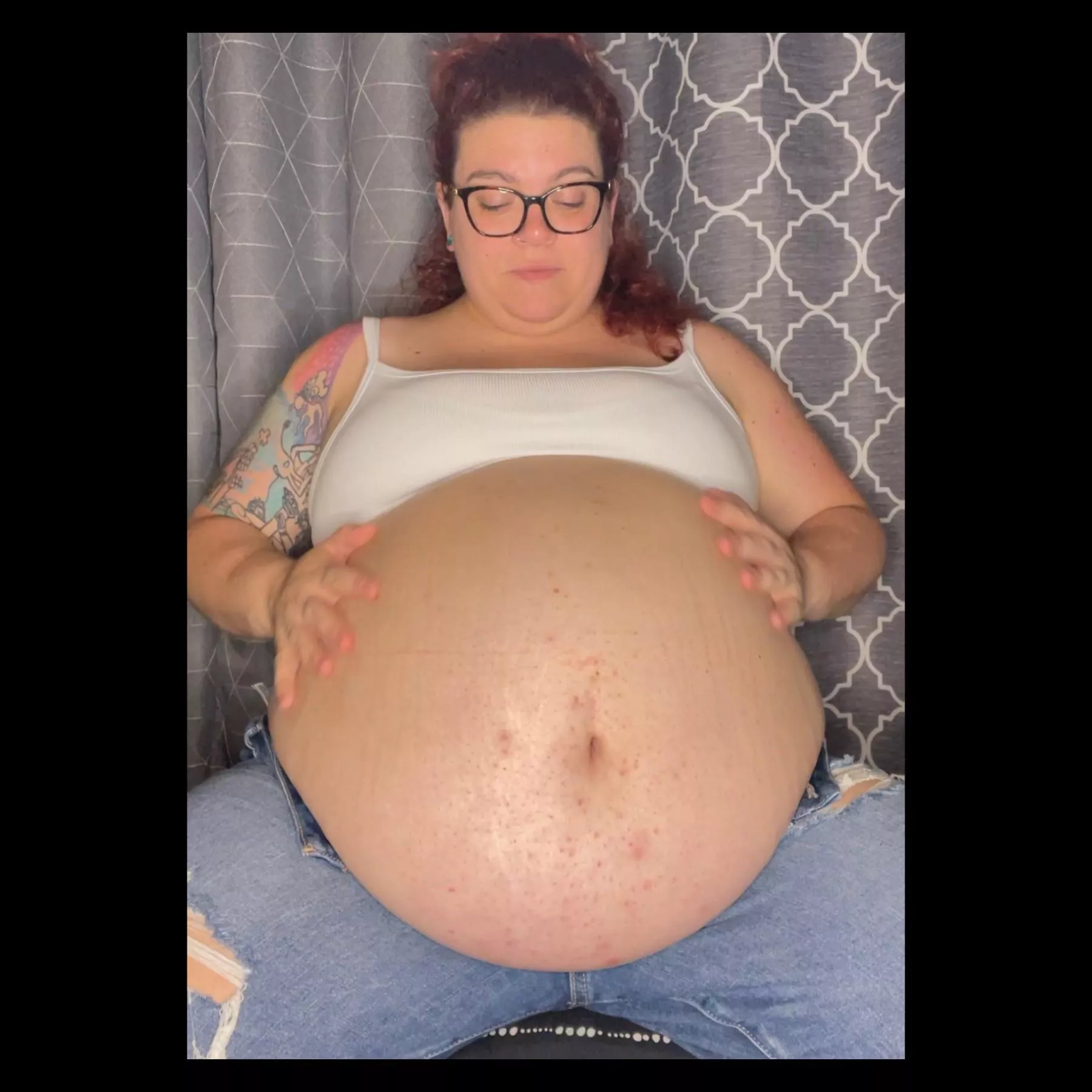 Oof. ðŸ¥µ Whereâ€™s my big belly fans? Come watch me get stuffed to the max live every Monday!ðŸ’–link in comments