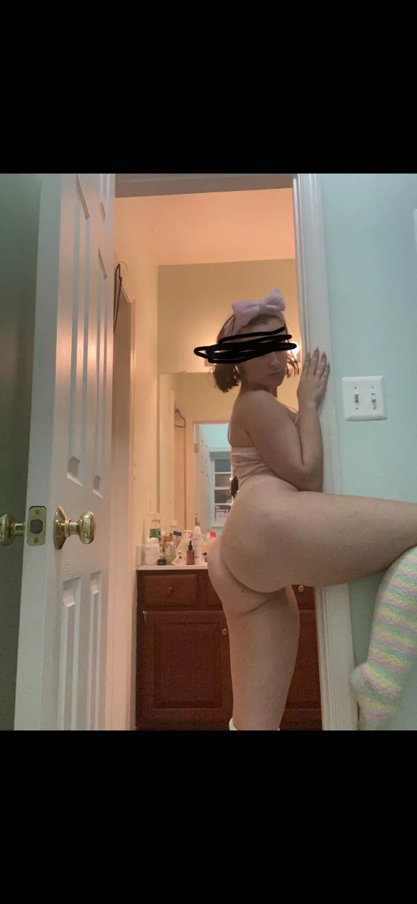 Oopsâ€¦ I think I lost my panties? Could you help me find them? (f22)