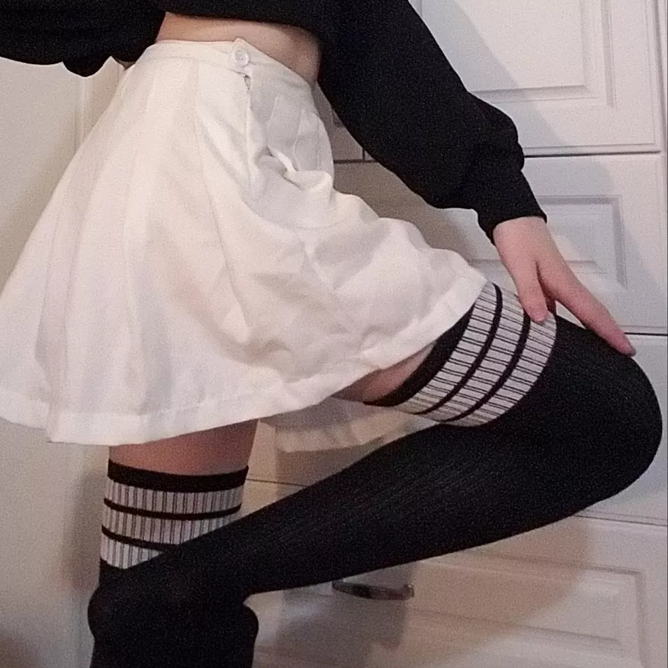 Opinions on this skirt? Cant decide if I wear it out with a guy tmmrw