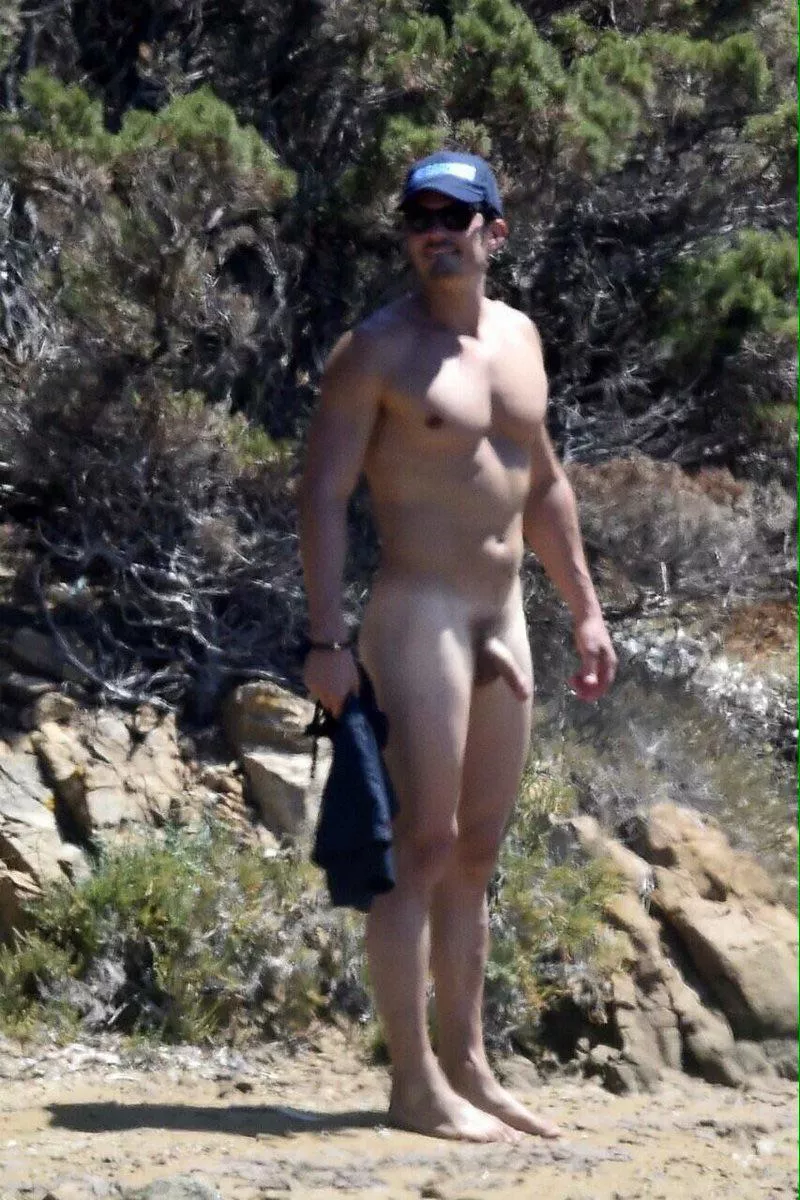 Orlando Bloom - Nudist.