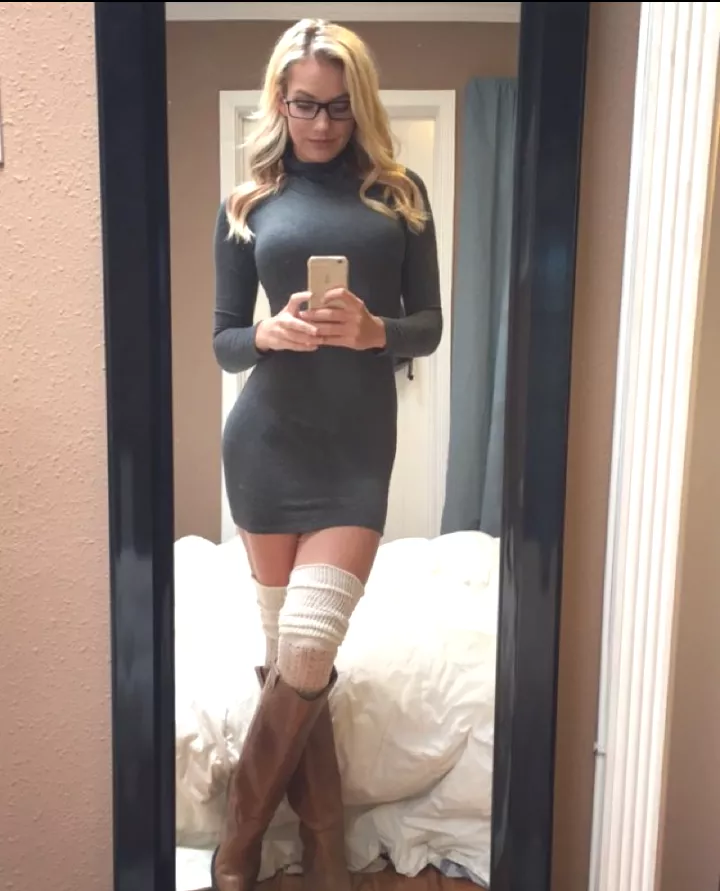 Paige Spiranac (Long Boots Friday)