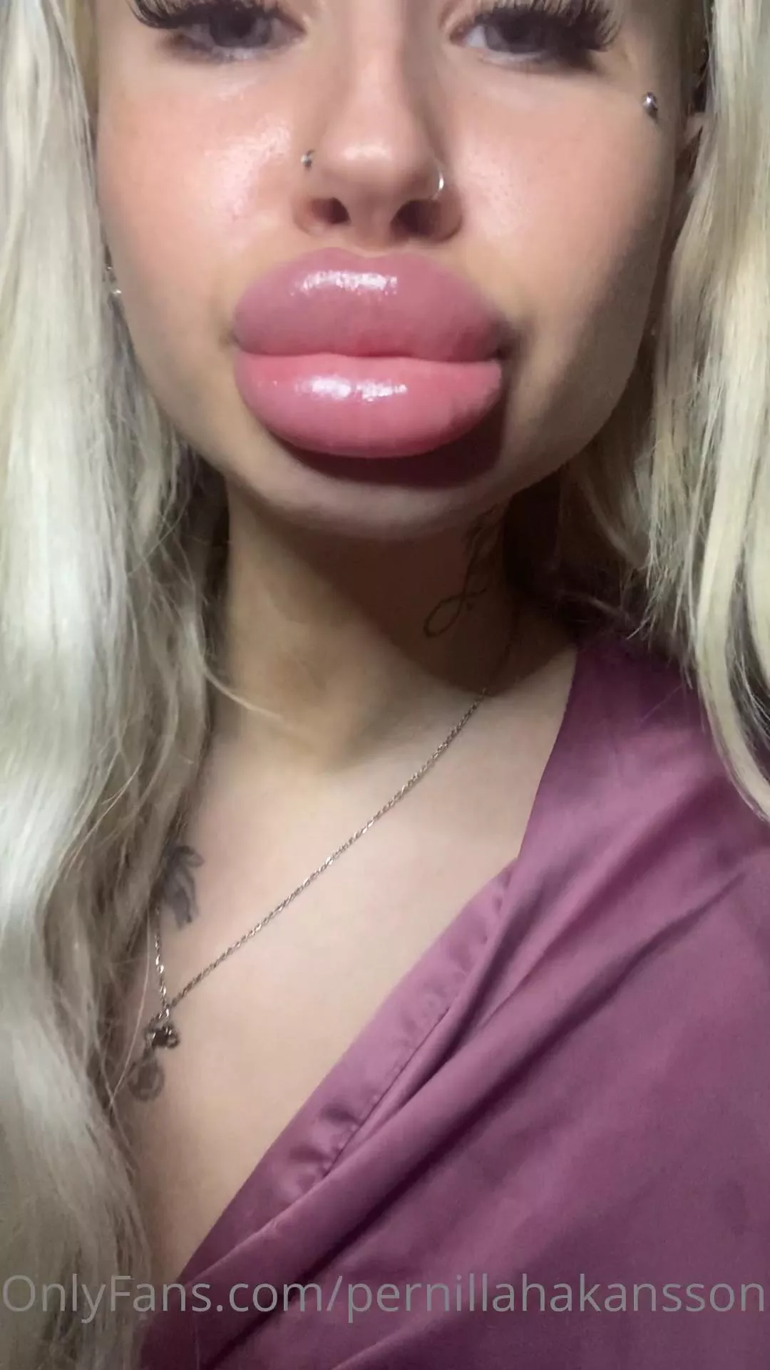 Pernilla's GIGANTIC LIPS!!!