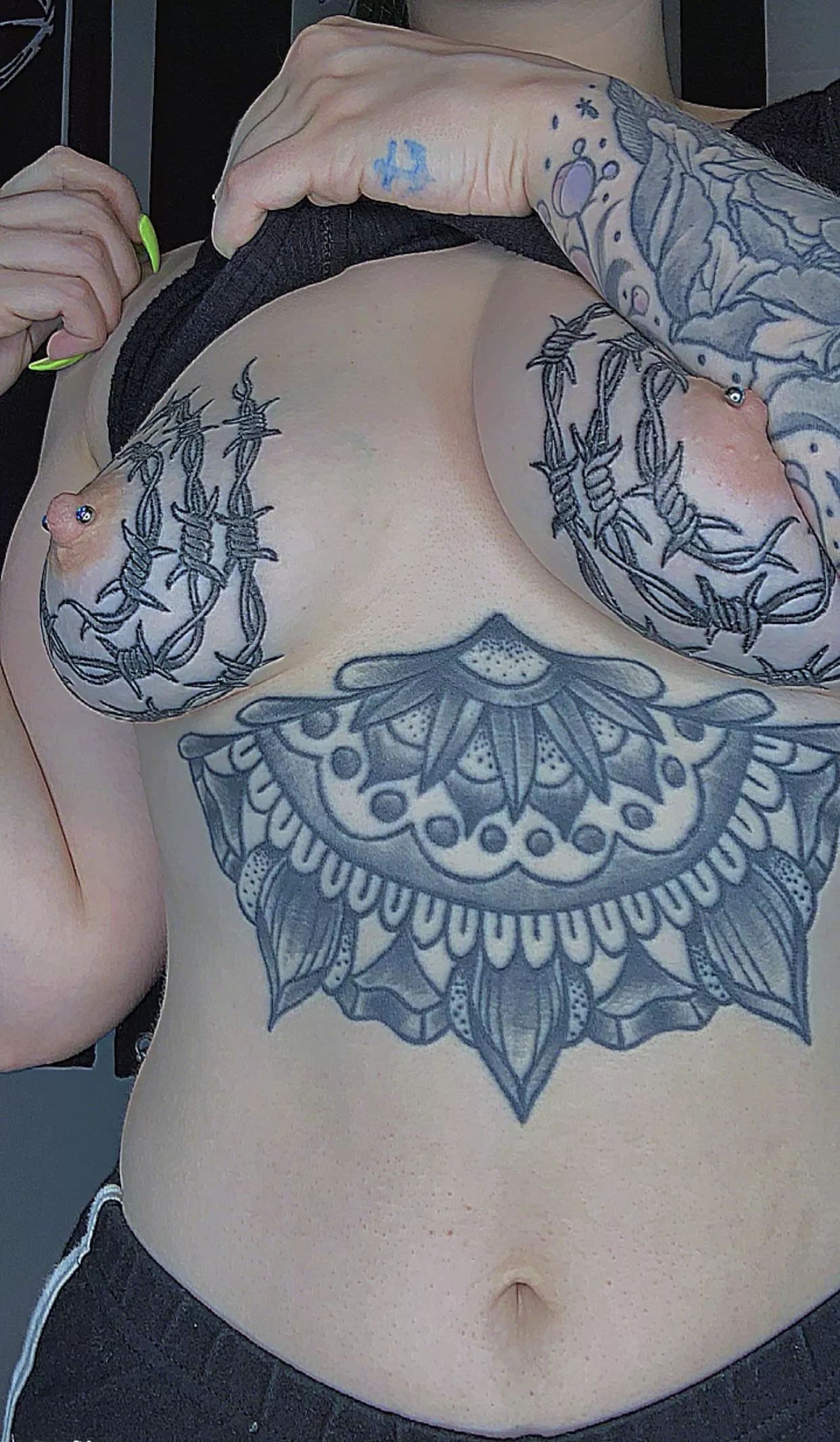 pierced tits and they're tattooed too, don't you wanna see ? ðŸ˜‰