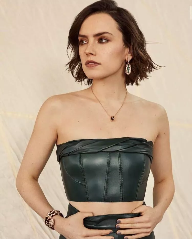 Please dominate me as Daisy Ridley