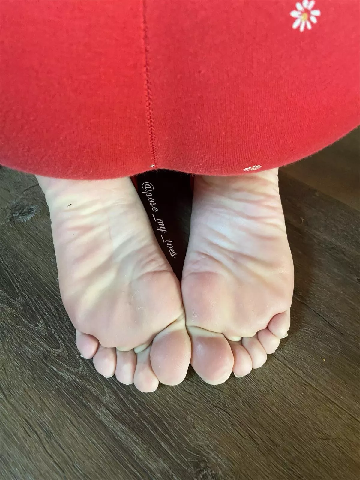 Please tickle my wrinkly soles! ðŸ˜‰