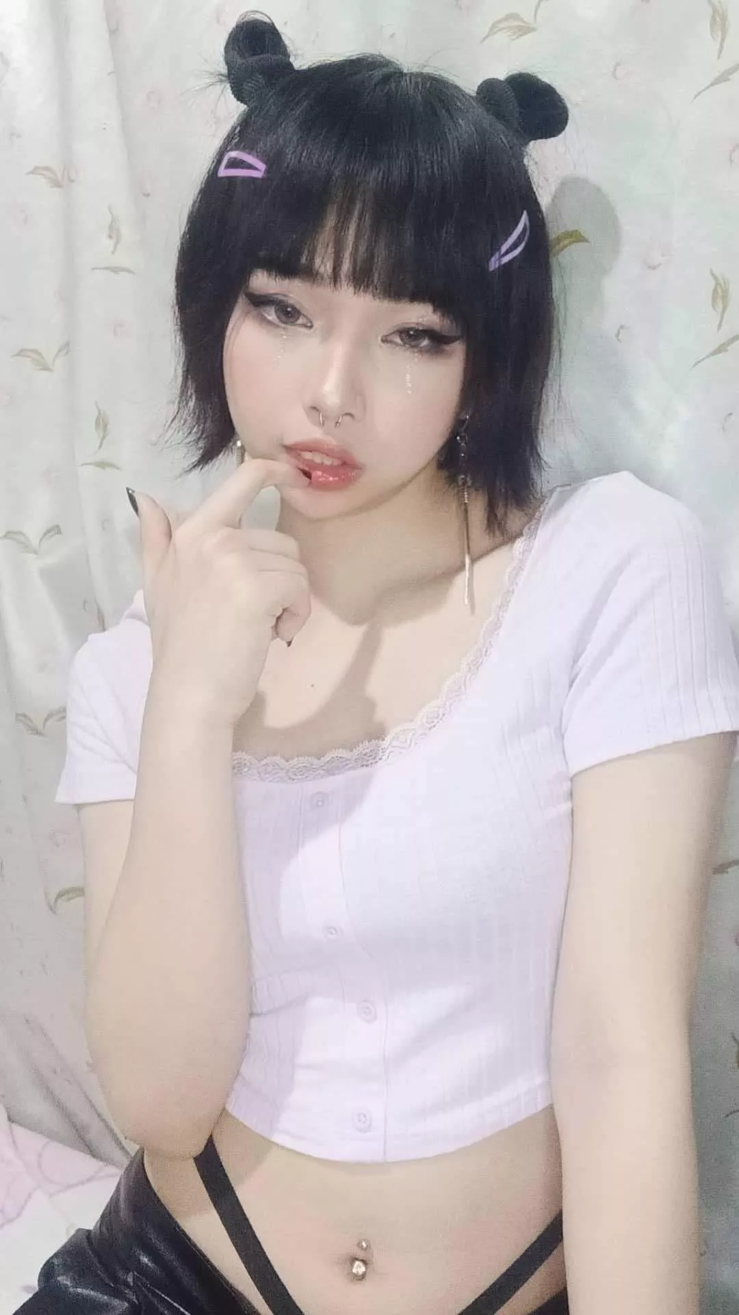 Pls jerk and cum to this asian slut i’ll feed u while u jerk