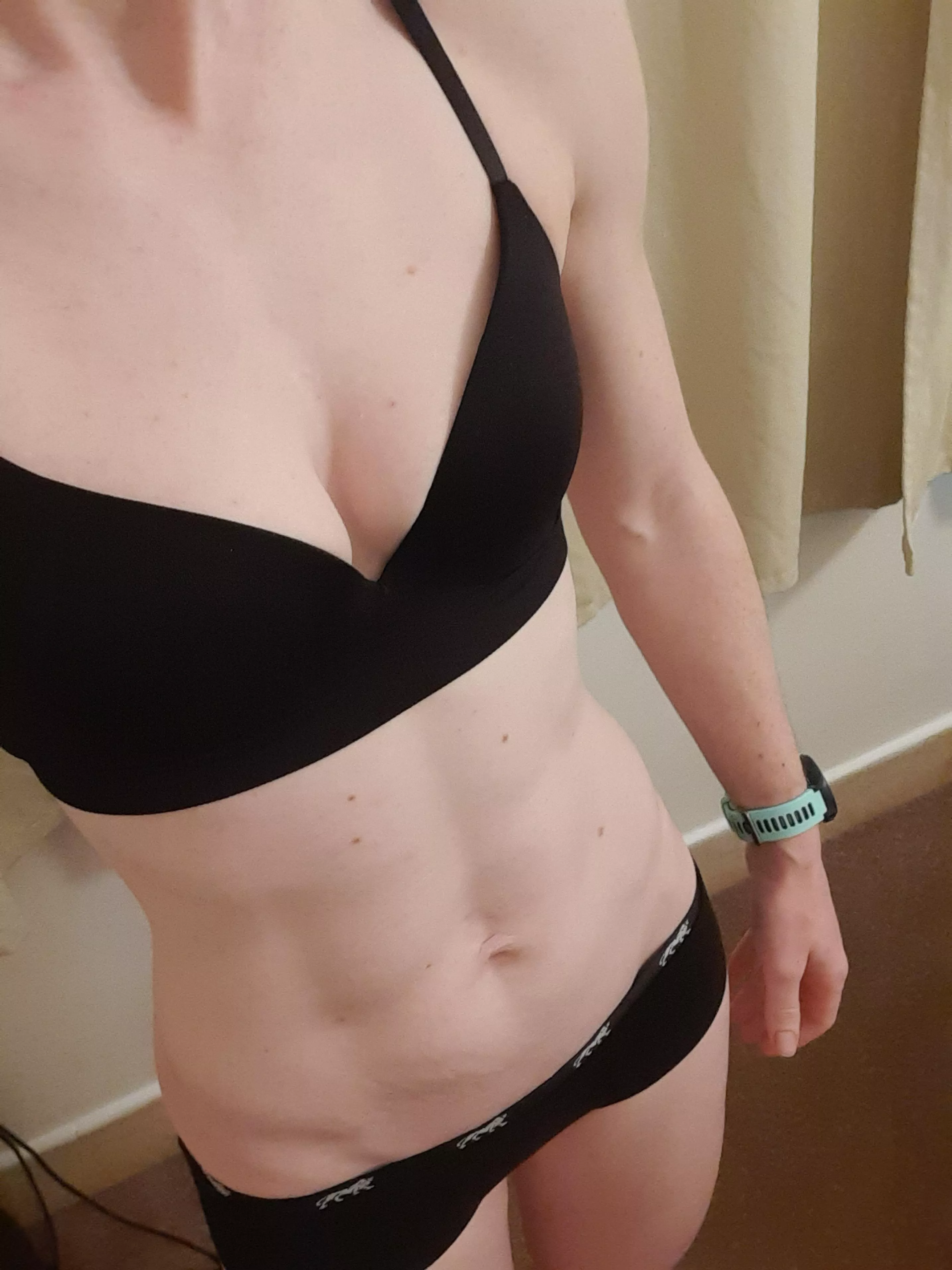 Post work out and post shower pics are my favourite, love seeing the work pay off [f36]