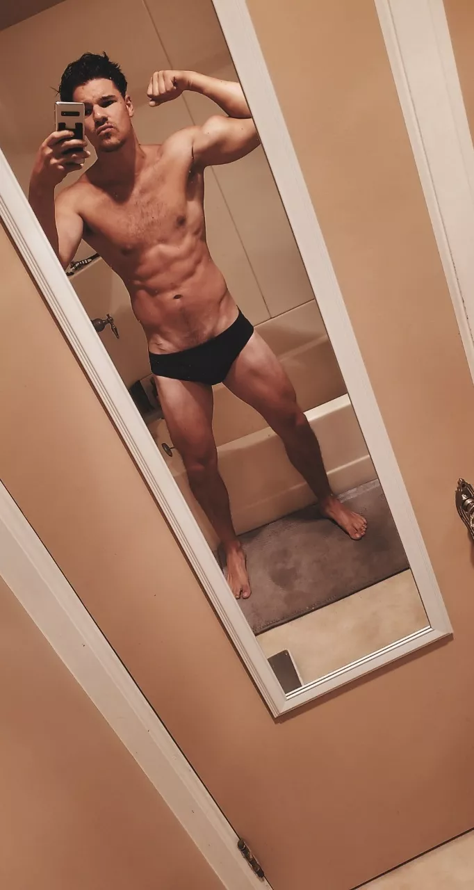 Post workout shower selfie