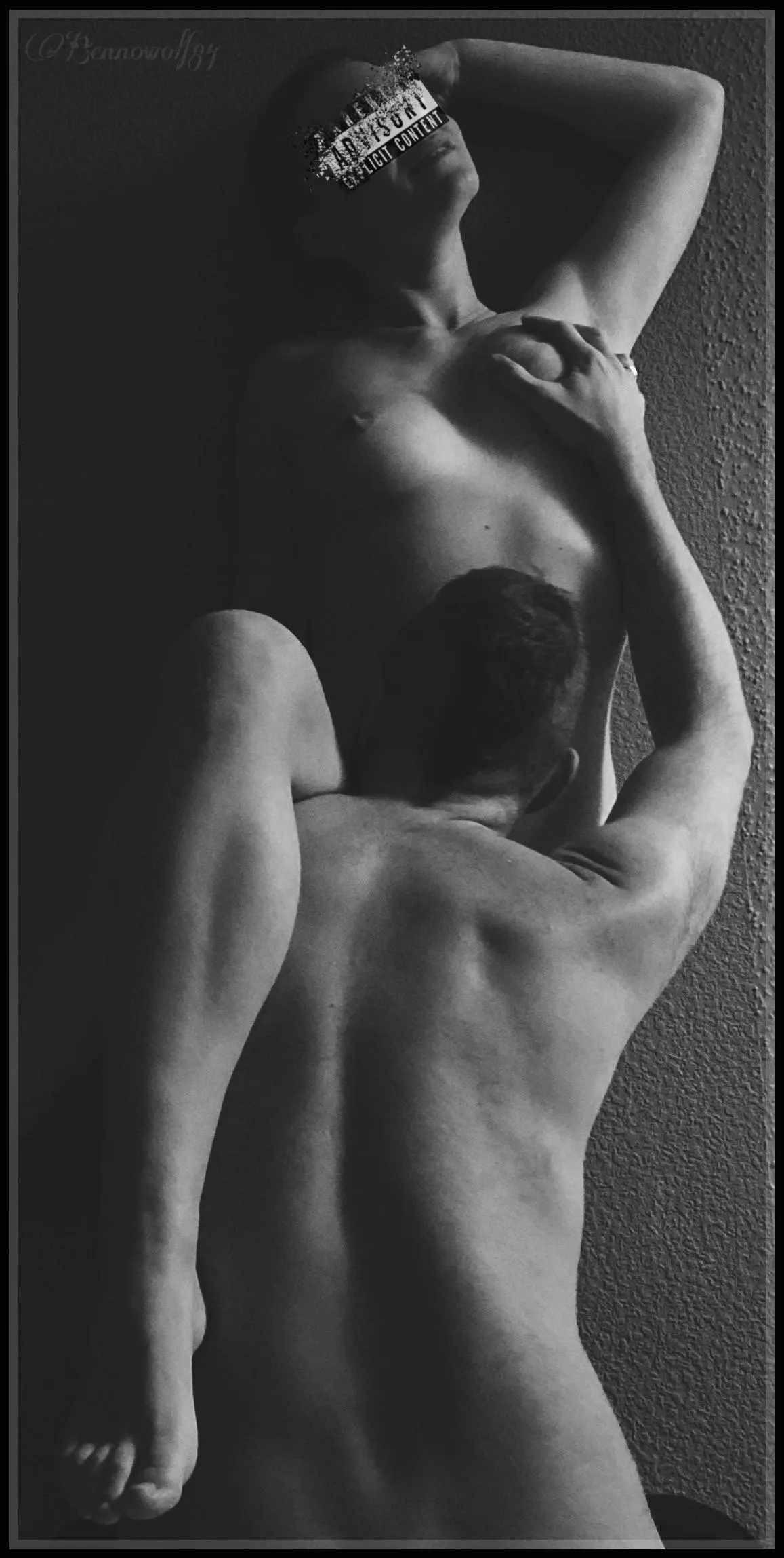 Pressed against the wall, surrender to your desire, overwhelmed by lustâ€¦