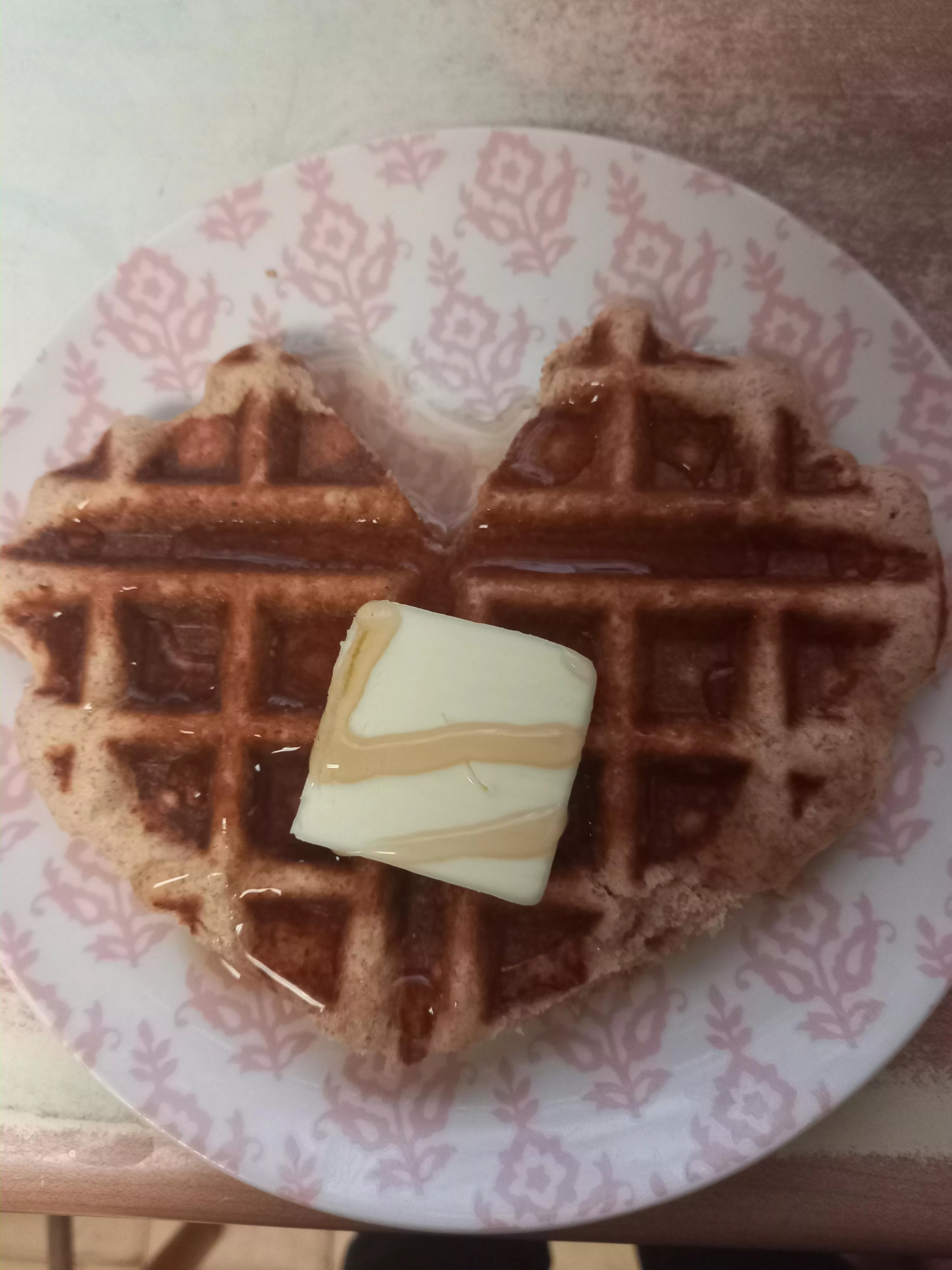 Princesses need heartshaped waffles 🥰