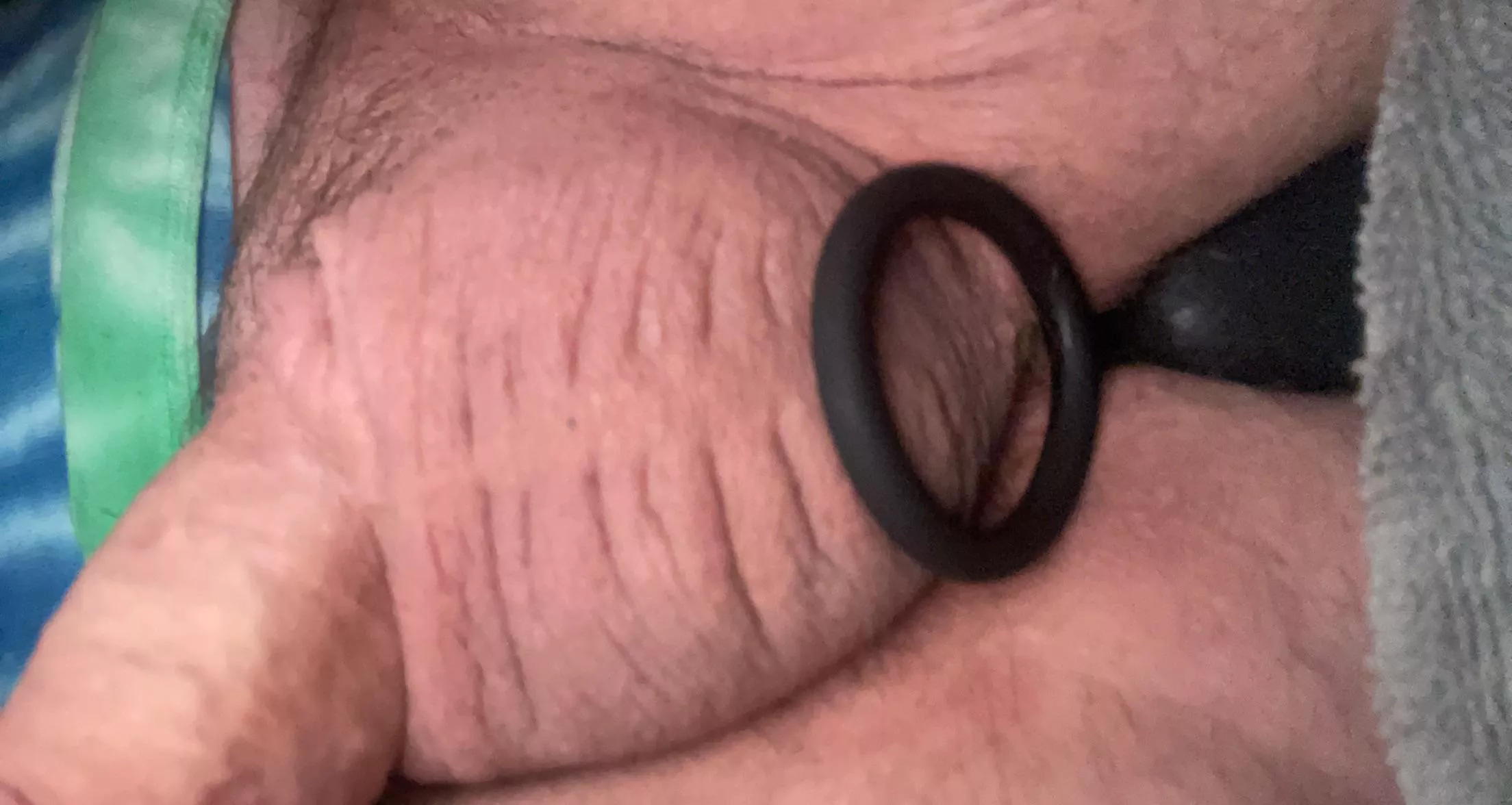 Prostate massager vibrating deep inside me (m35)