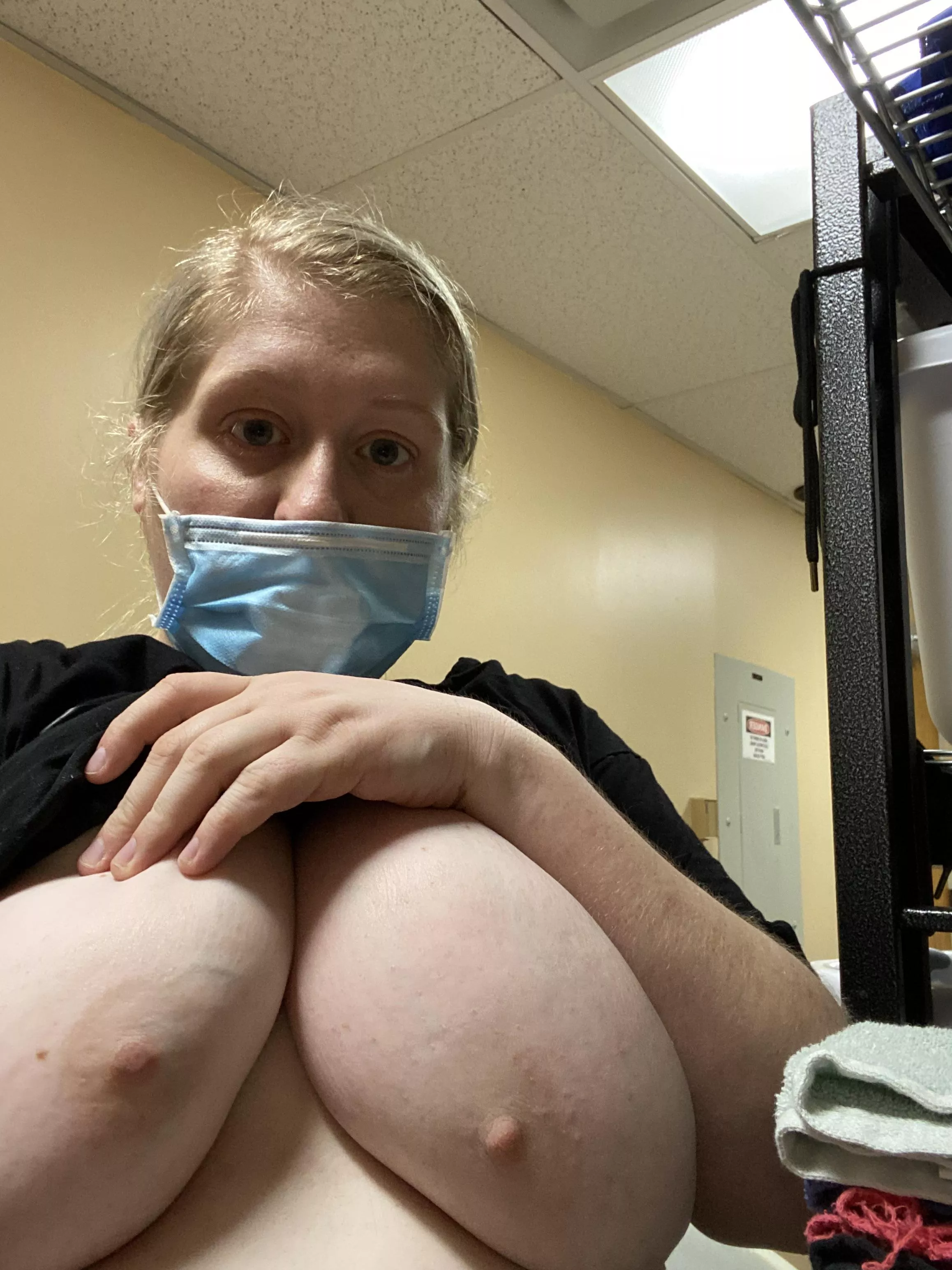 Public laundry room. [f]