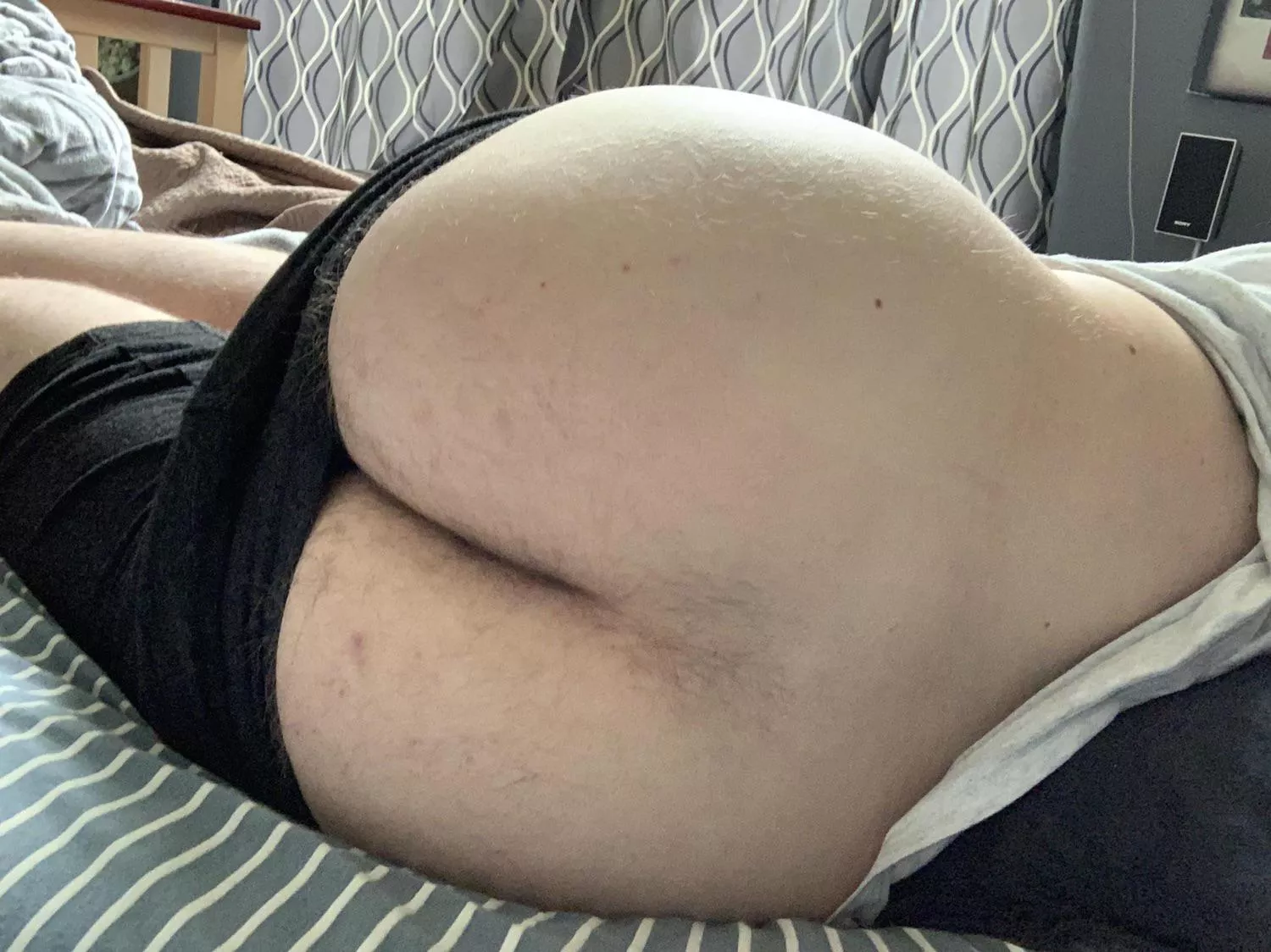 Pull my pants down and breed this ass. DMS open.