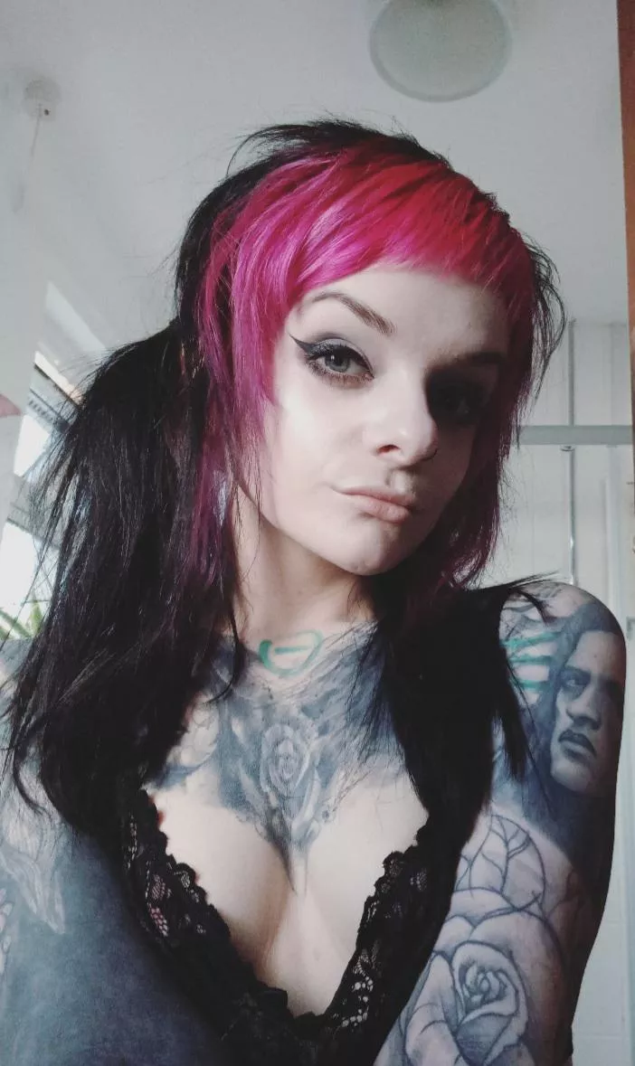 Pull my pigtails when you're fucking me