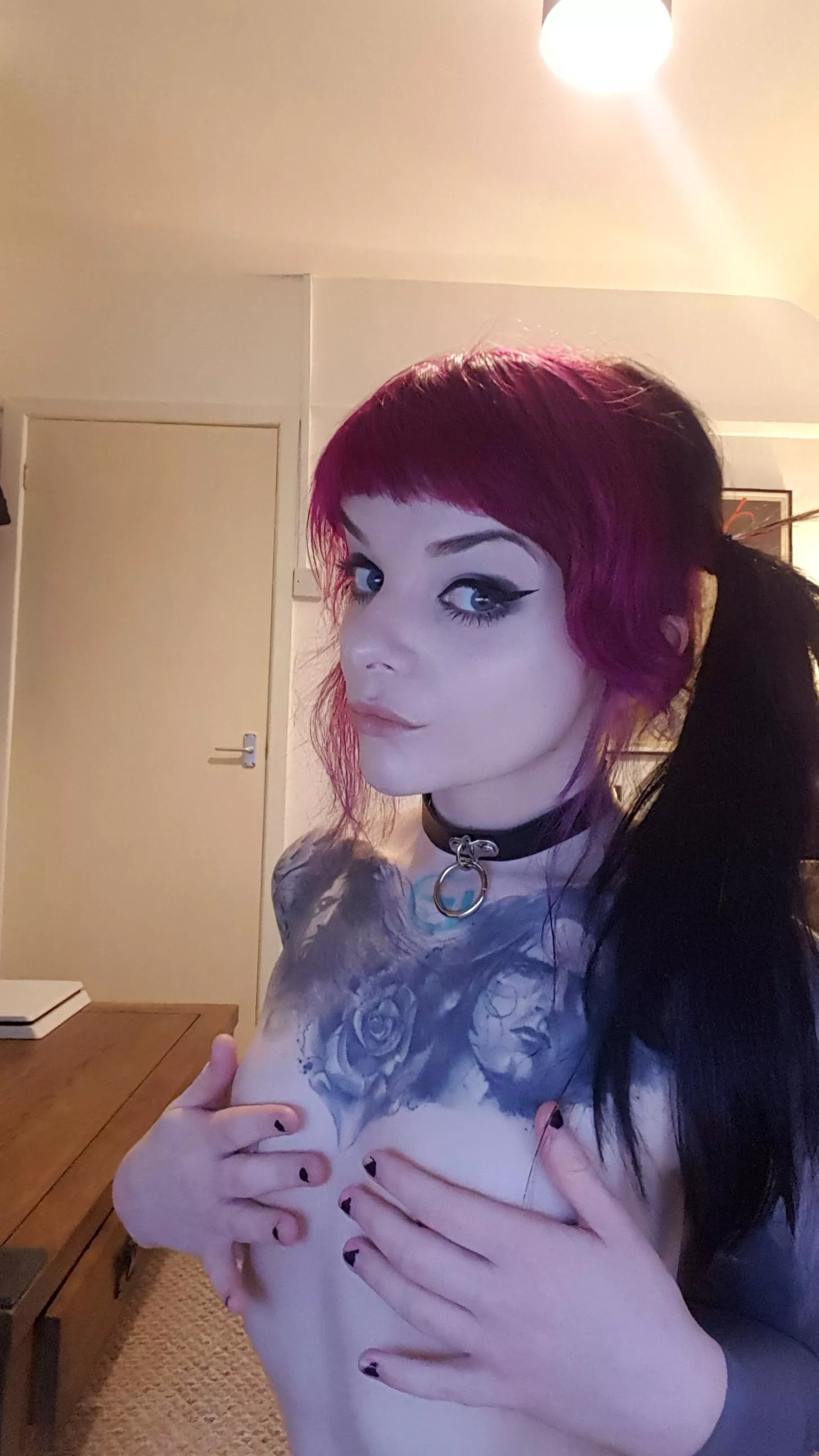 Pull my pigtails while fucking me doggy style ðŸ’‹