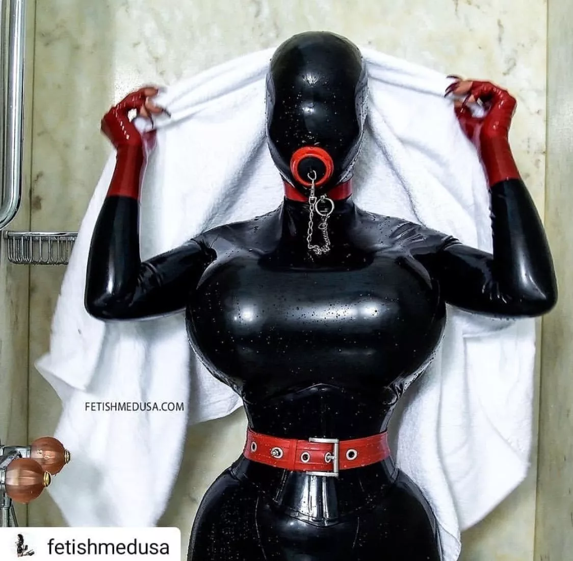 Rubber fuck doll