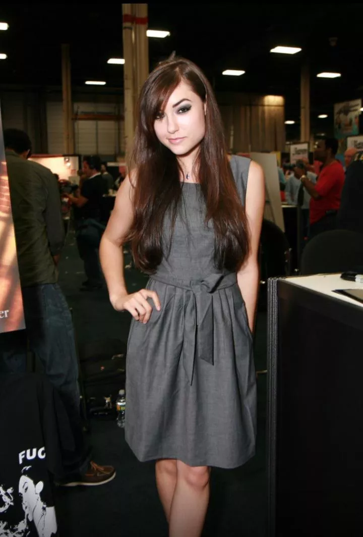 Sasha Grey. Such beauty, such elegance, such a filthy girl.....