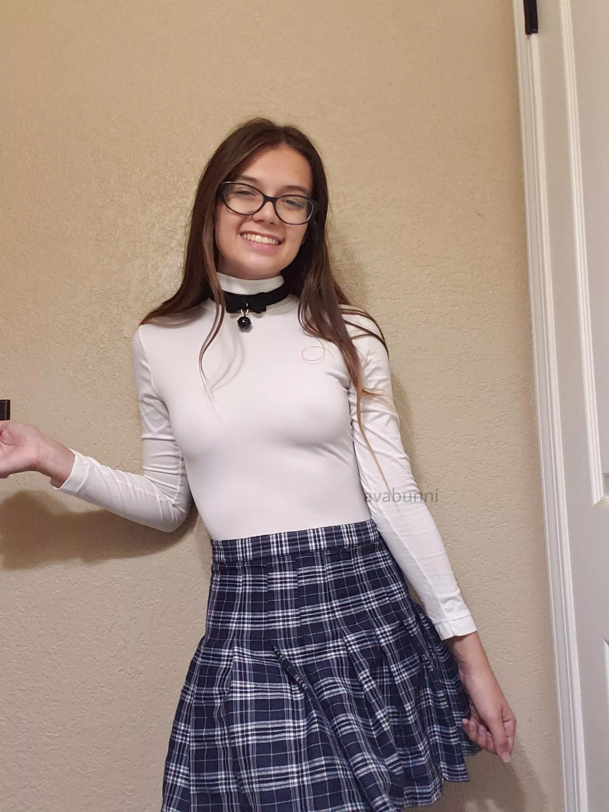 School girl skirt and a choker! The best combination