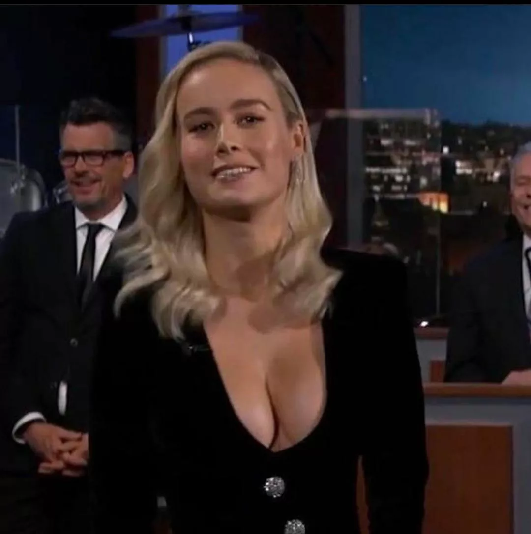 *sees picture of Brie Larson in black dress* *my brain: Jerk Off*