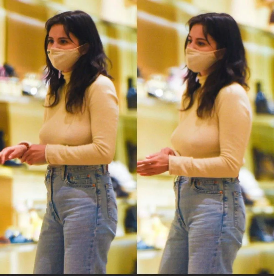 Selena Gomez mask on bra off