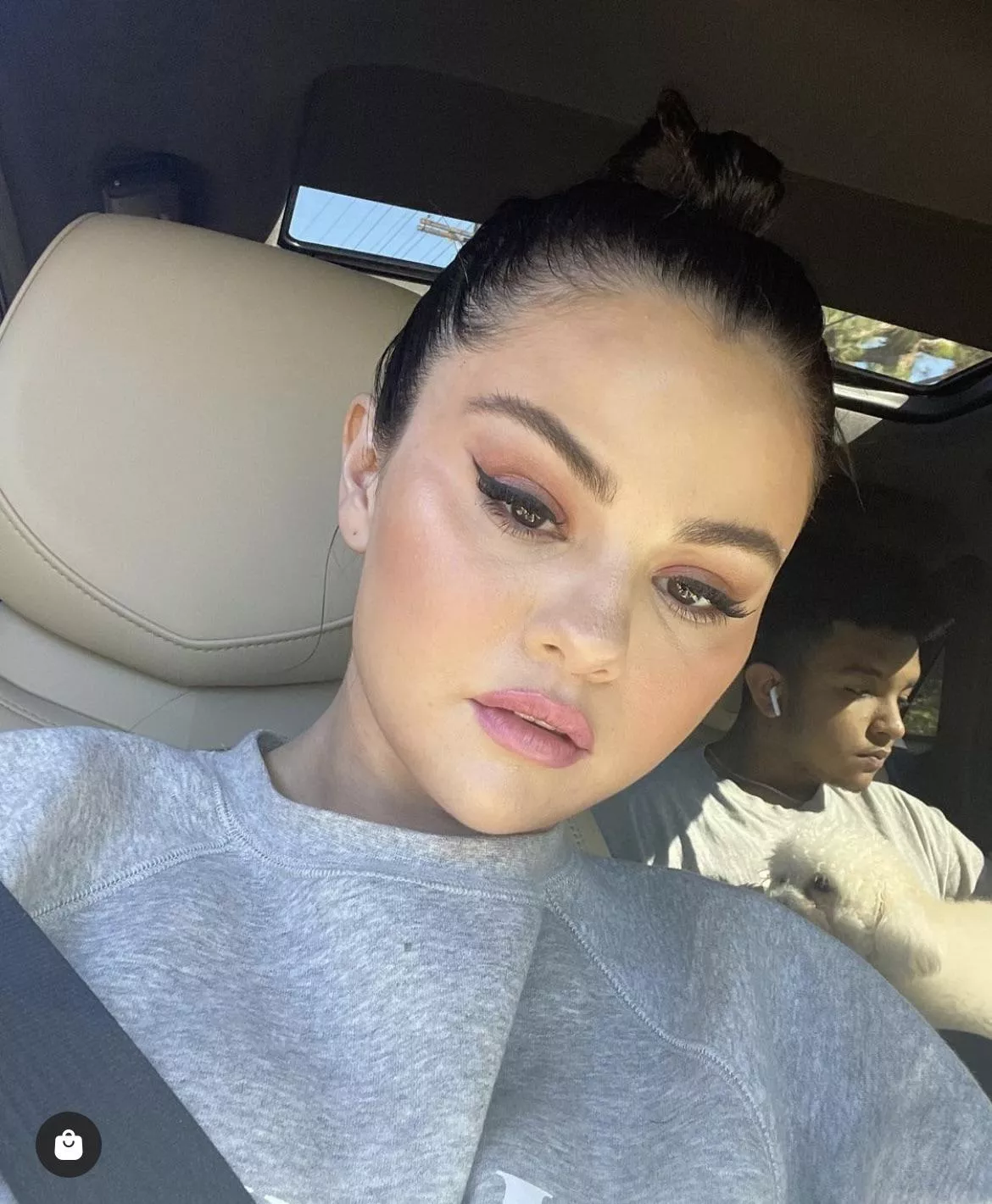 Selena Gomez turned into a botched bimbo