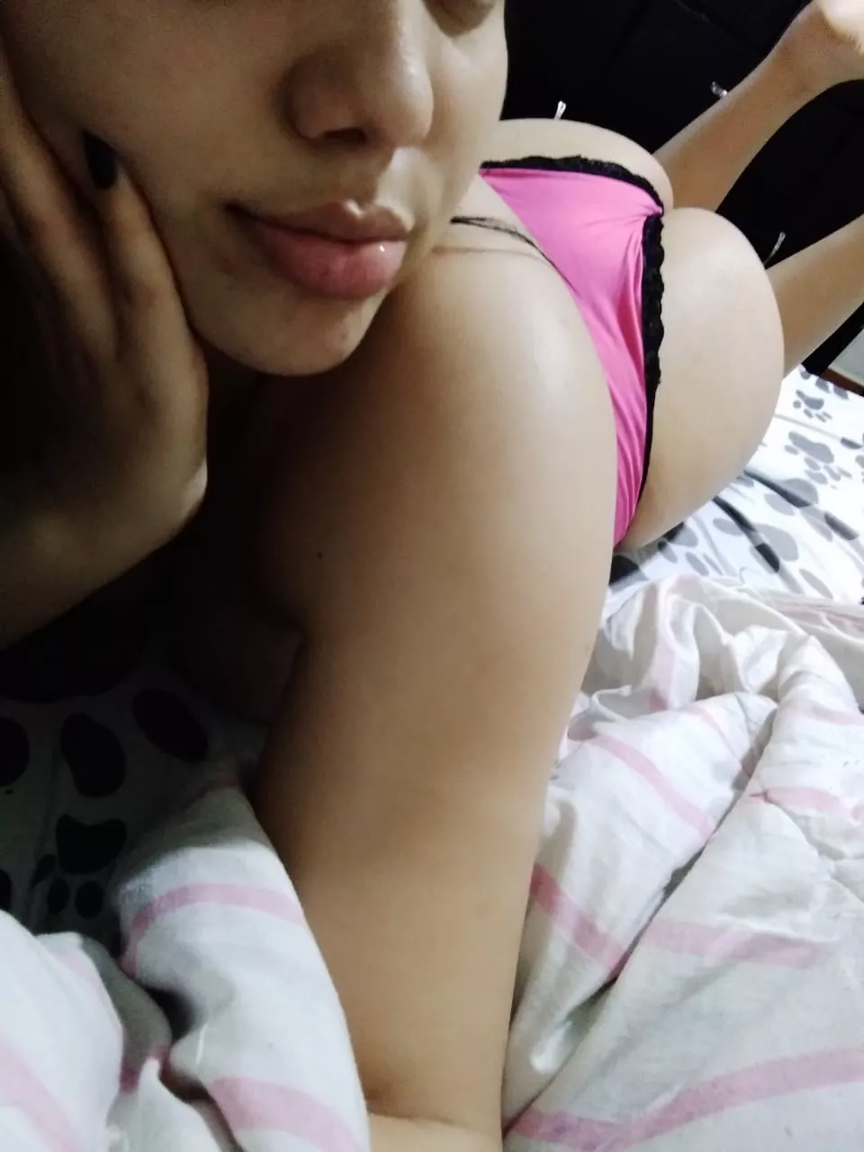 [Selling] (20) years old [F] ðŸ˜½ latina girl looking for my naughty daddy â™¦ï¸ ( personal pics and vids ðŸ“¸, private cam and sex tapes â¯ï¸, Lesbian content ðŸ˜› drop box ðŸŽi can verified â˜‘ï¸ Kik: prettyasszhandra Snapchat: Keri_mendo I no bit