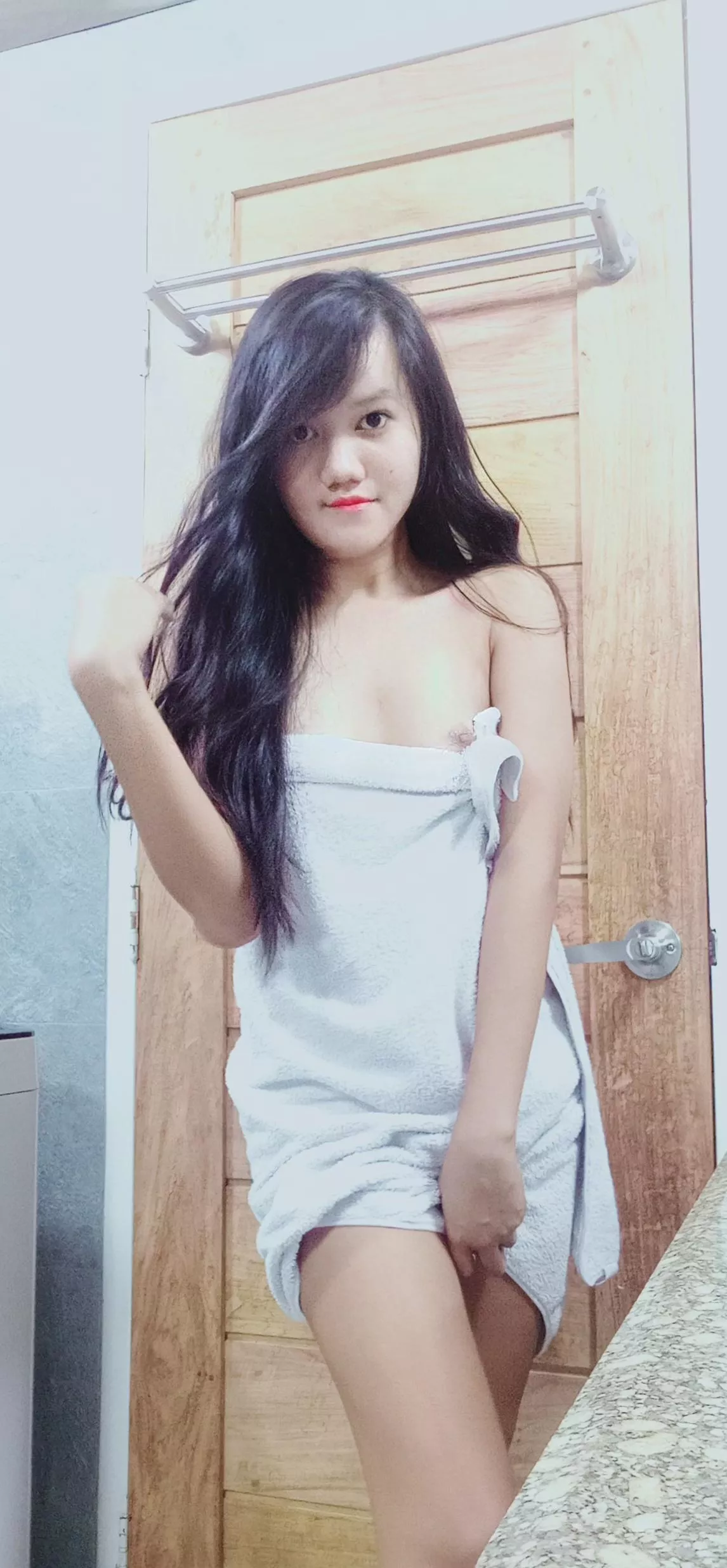 selling [22] I'm slim and if you want to play and have some fun with me just add my WhatsApp: (+639631546039) Skype: (live:.cid.9fe8e681f24956d6) snap: (kissesmontefa21) kik: (klencee)