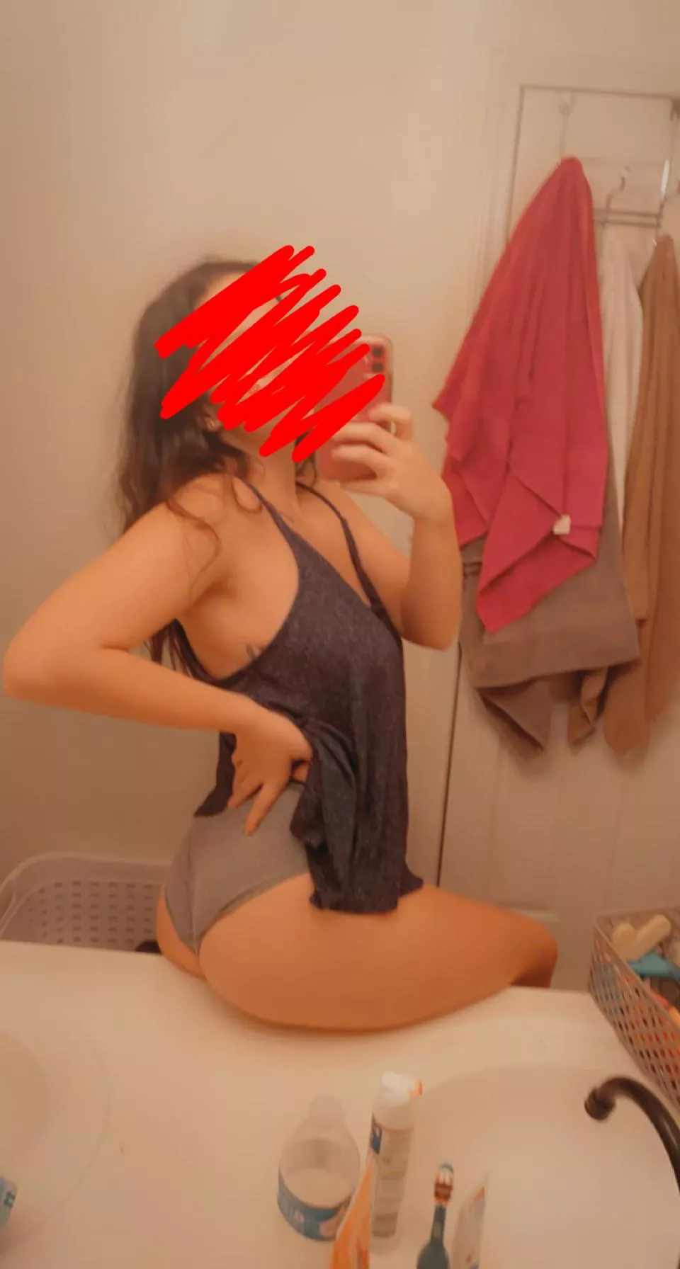 [selling] add me on snap @ lunababygirl09 if you wanna see some sexy content or just wanna play 😈😈