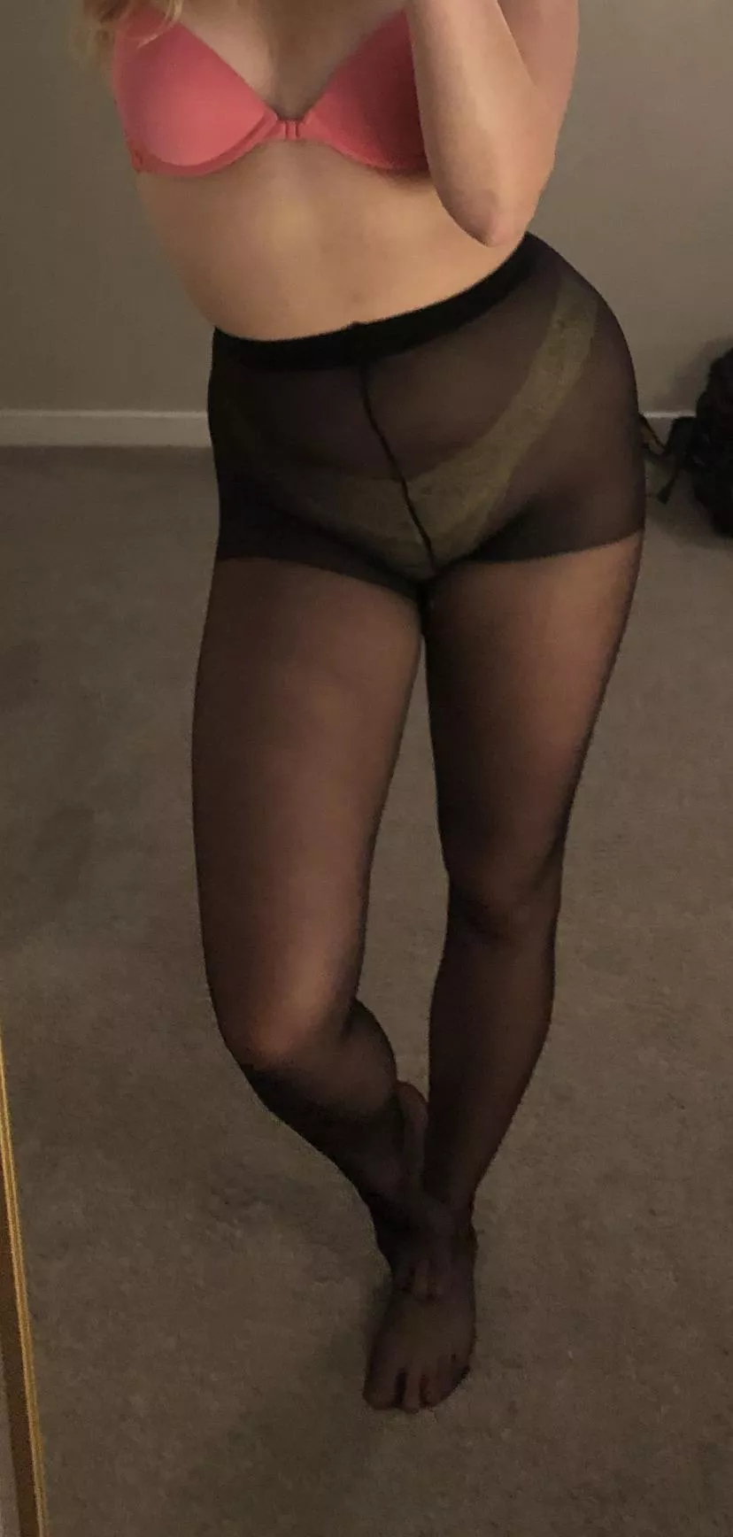 [selling] Flight Attendant pantyhose & panties worn on trips. $45! Message me ðŸ¥° [kik] Shannon.Stew âœˆï¸