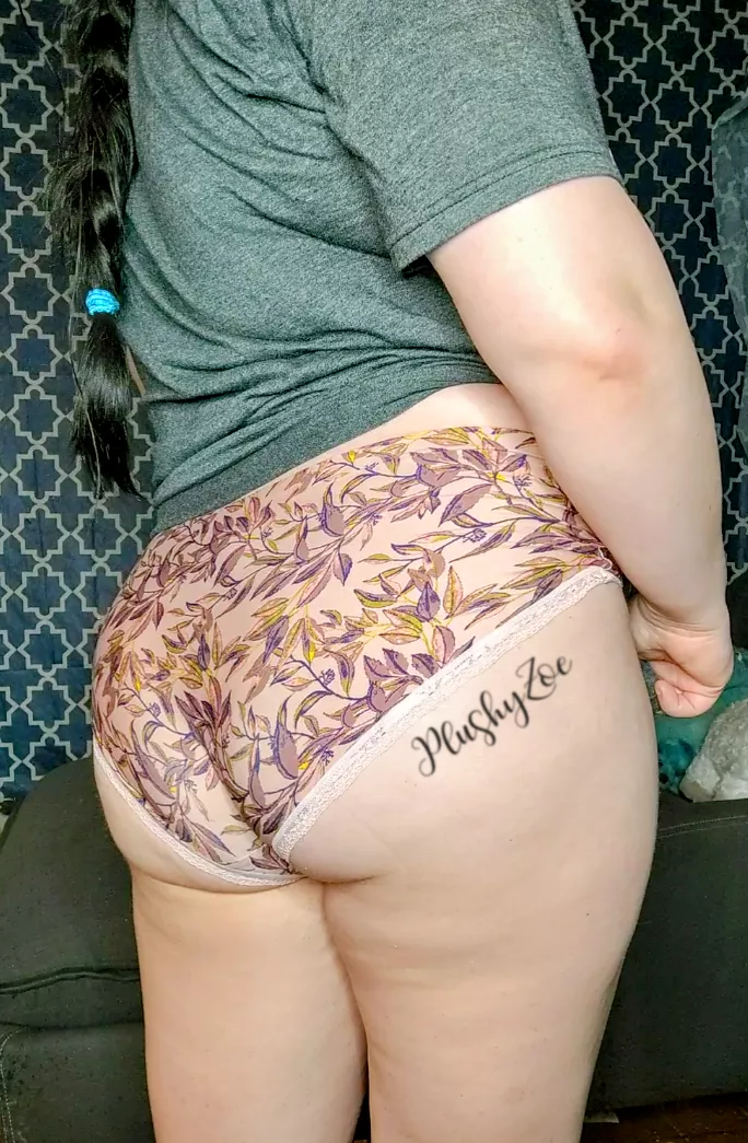 [selling] This panty helps me feel the Autumn air in the deep south 🍂 Cum help this verified seller feel better after a car accident🤕 by buying it before it reaches the wash!! [Us] [bisexual] [milf], panty drawer linked in my menu or message me for