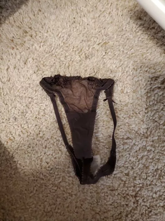 Selling tons of wife's panties. Dirty and clean. Hit me up on kik for more pics and of her wearing them. Cum4us3