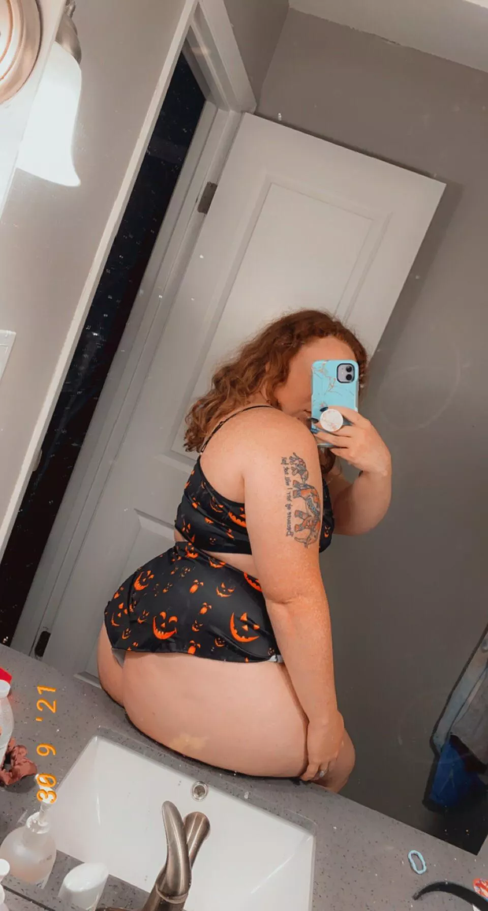 [SELLING] trick or treatðŸŽƒðŸ§¡ pics, vids, sexting, GFE, dropbox(3,000+ items), panties, premium, etc, KlK: ctrlr / SC: bunnybabesred