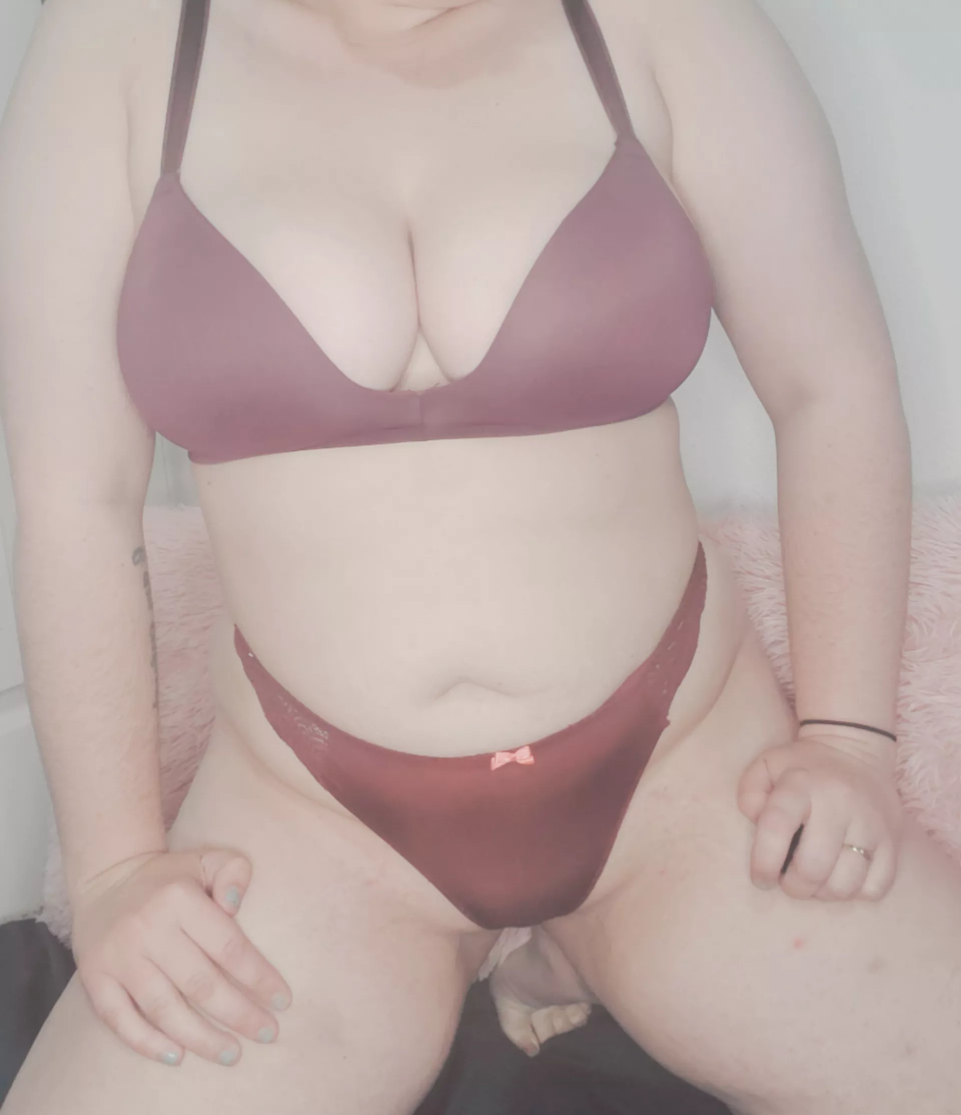 [Selling][USA] SALE 🥳 Receive a FREE stuffing w/video with EVERY pair sold today. Come get a taste of my potent panties. 👇