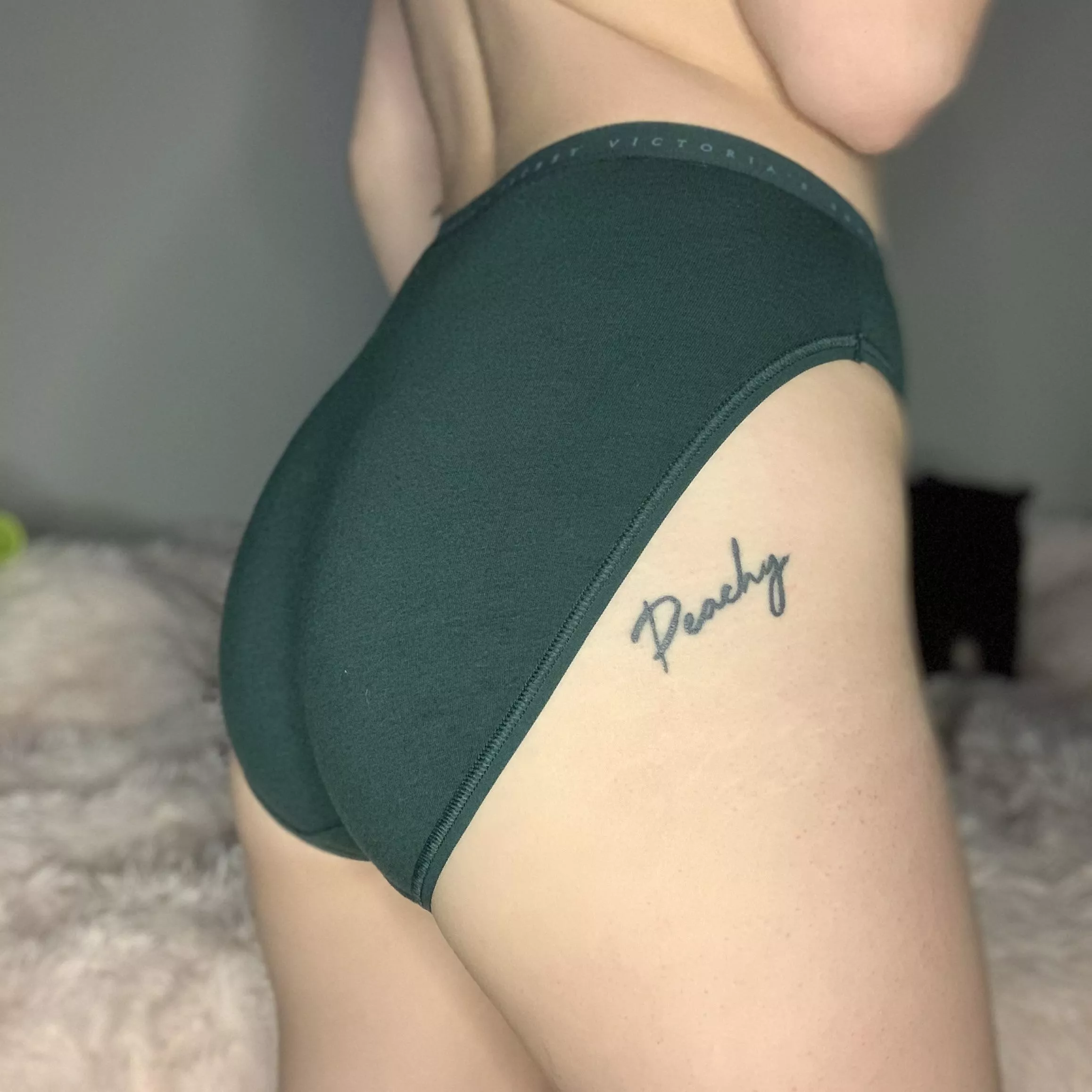 [selling][USA][f] Gorgeous green fullbacks up for grabs ðŸ’šðŸ’š