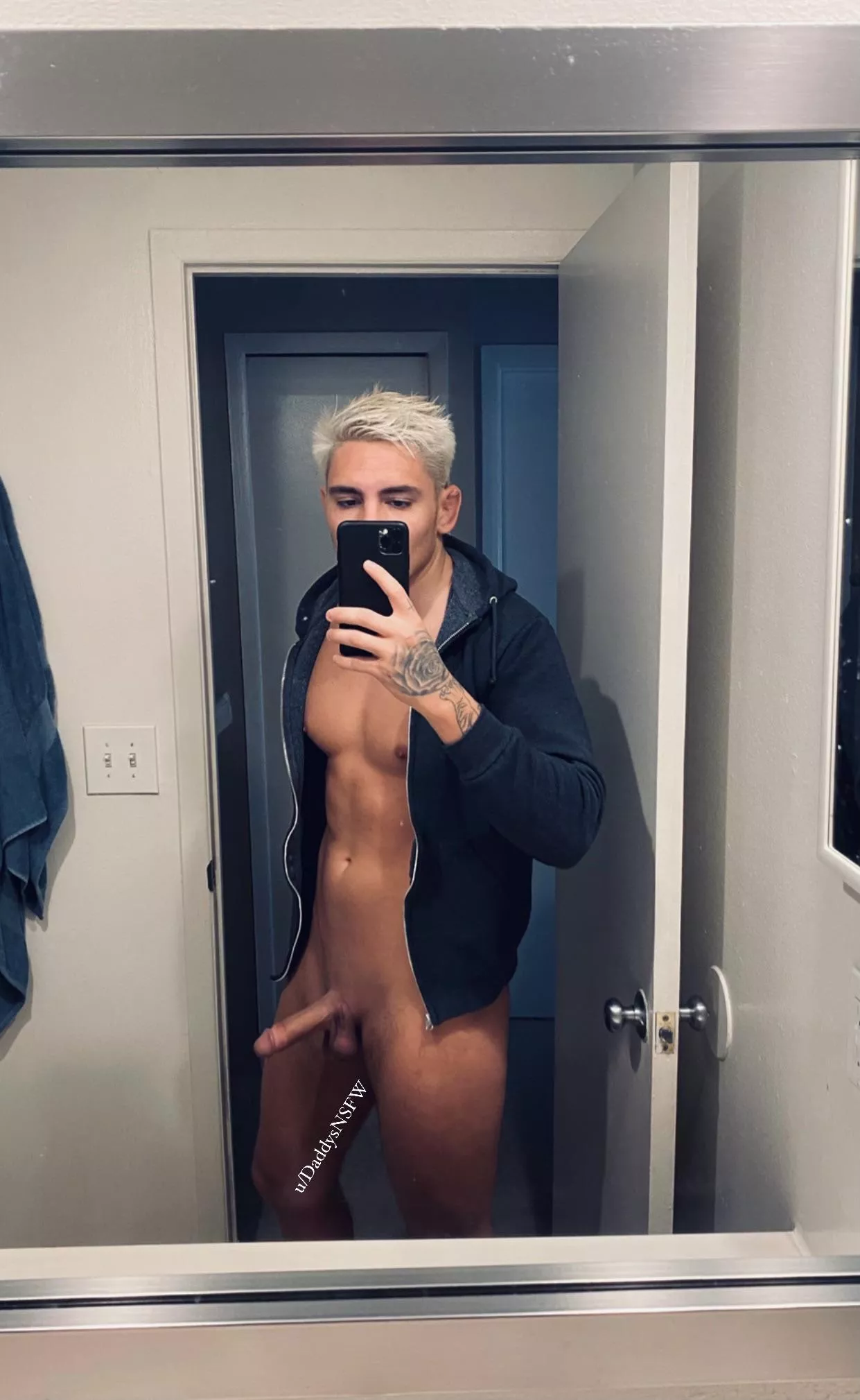 Sending nudes to everyone that upvotes this ⬆️💦