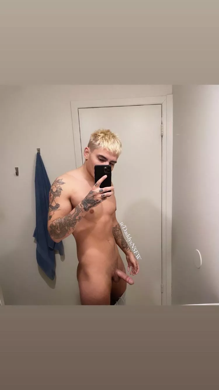 Sending nudes to everyone that upvotes this ðŸ’¦