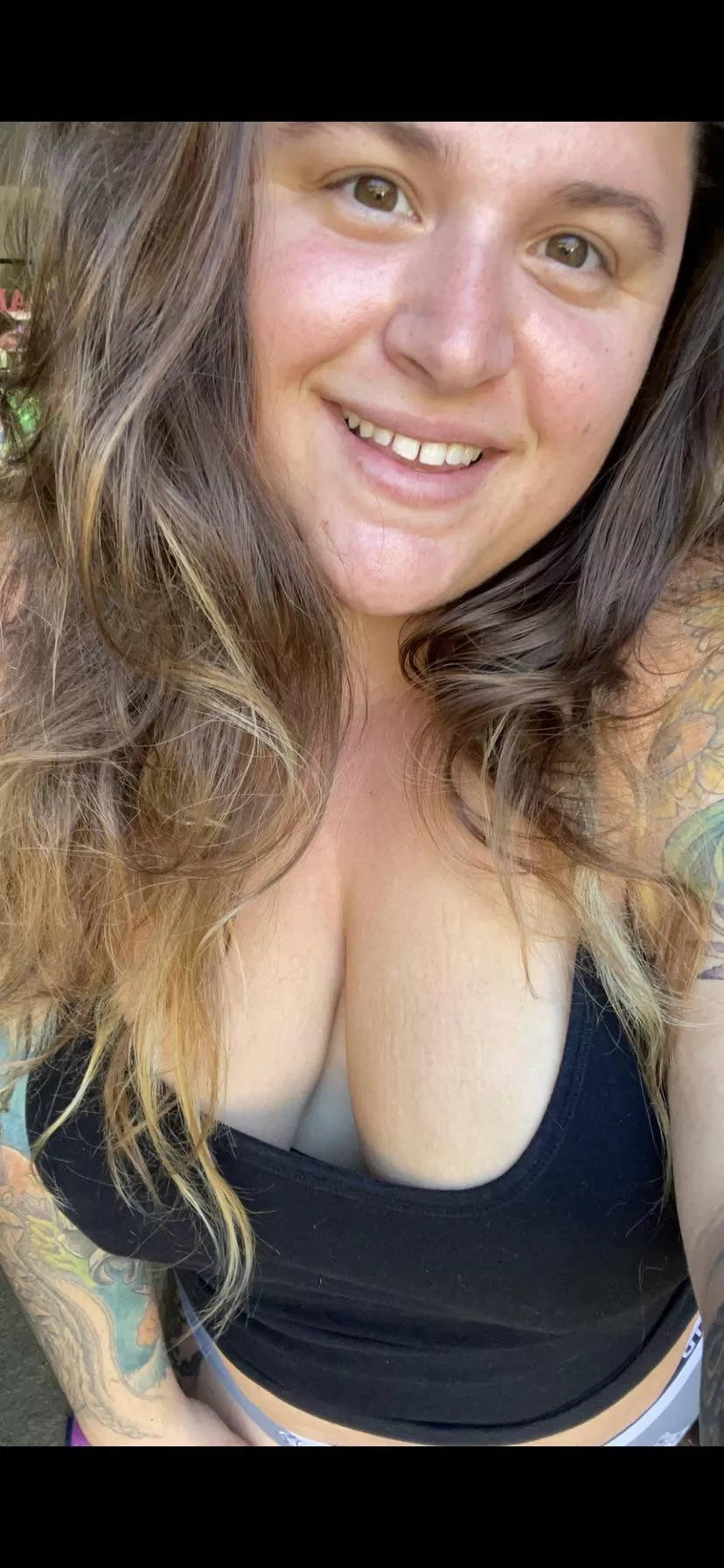 sexiest bbw on onlyfans let me seduce you with my with big naturals and inked curves. GFE , sexting ,premade or custom videos .i post daily and always interact with my fans . subscribe !!