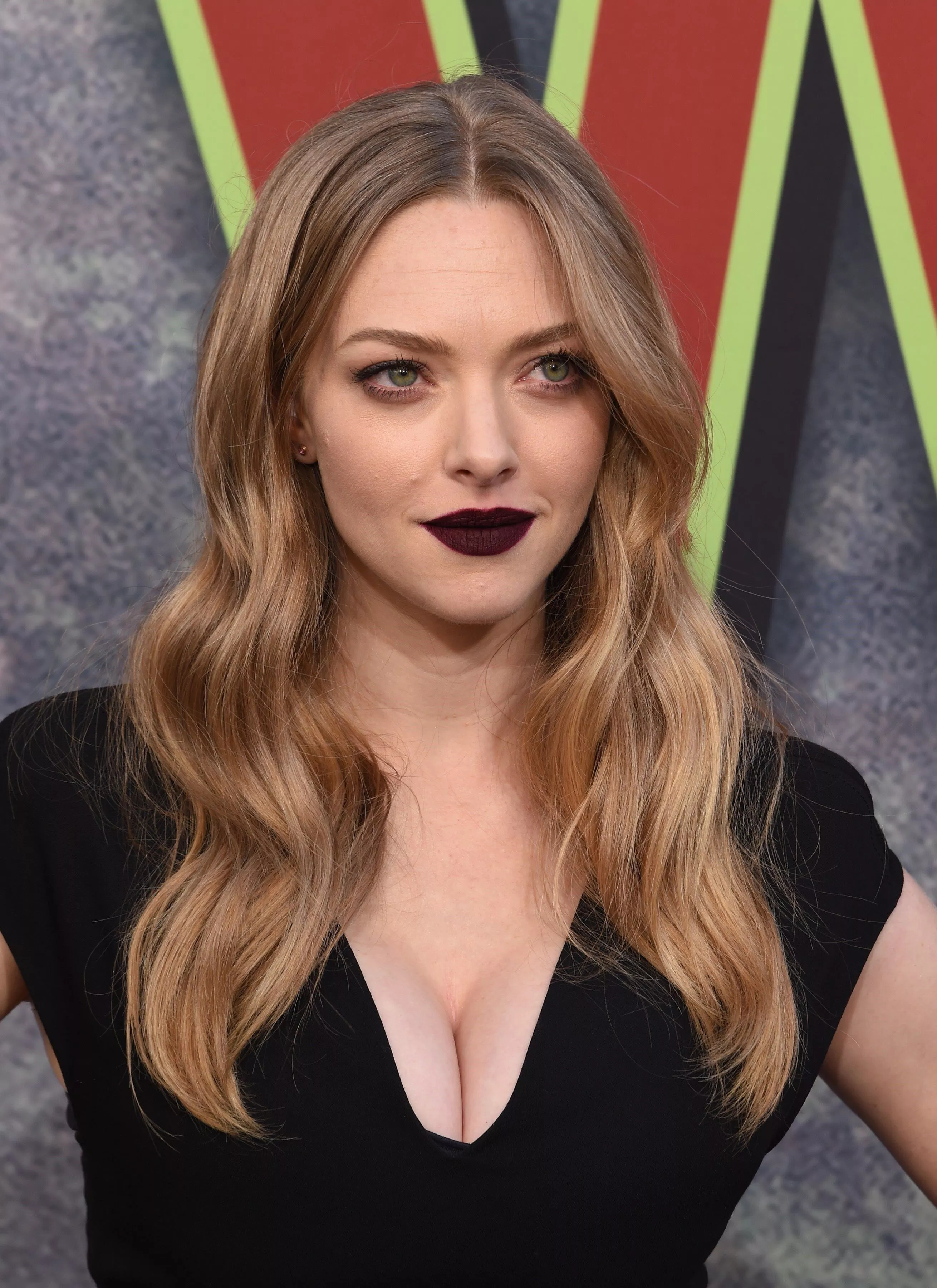 Sexy and hot 🔥 Amanda Seyfried