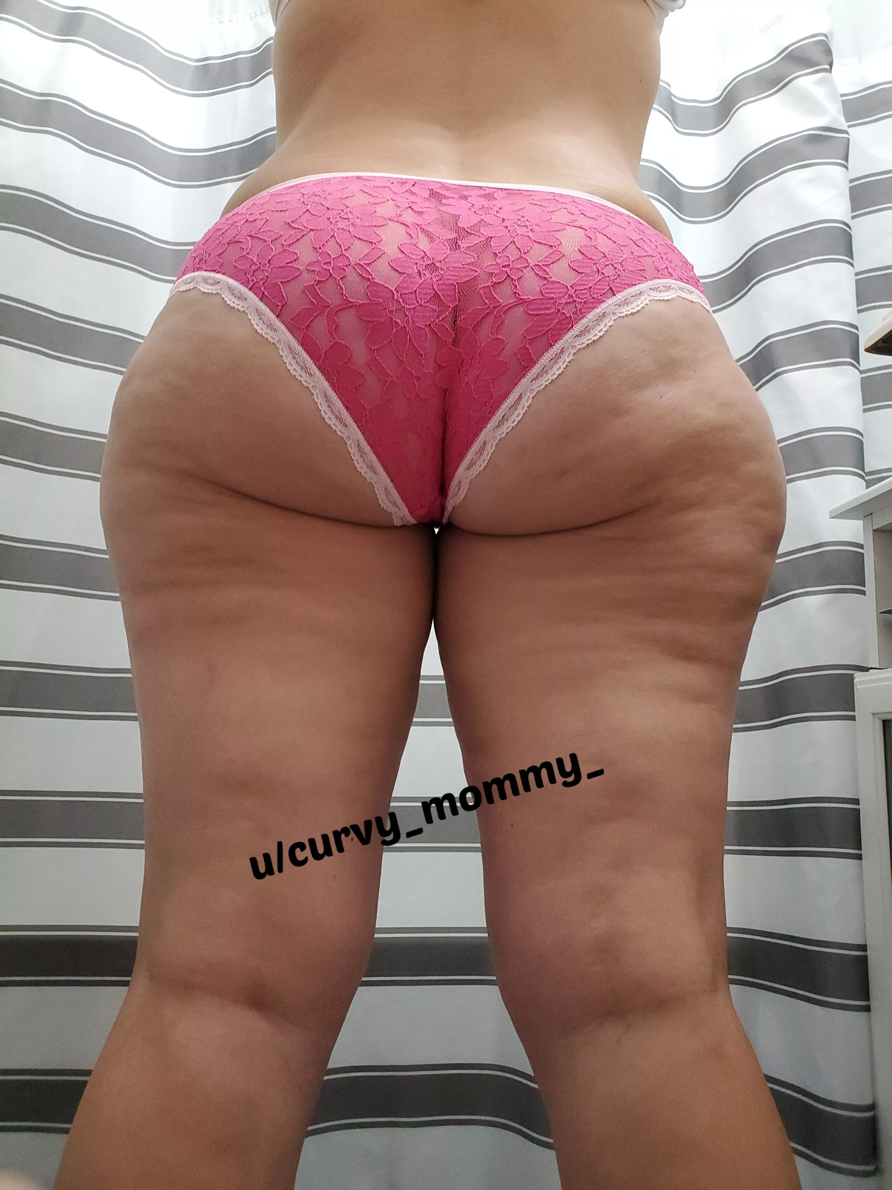 Sexy in my lace fullbacks!! Love how they hug my ass!!