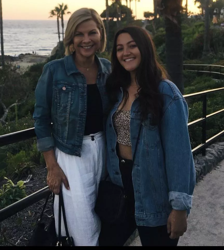 Sexy mom & hot daughter