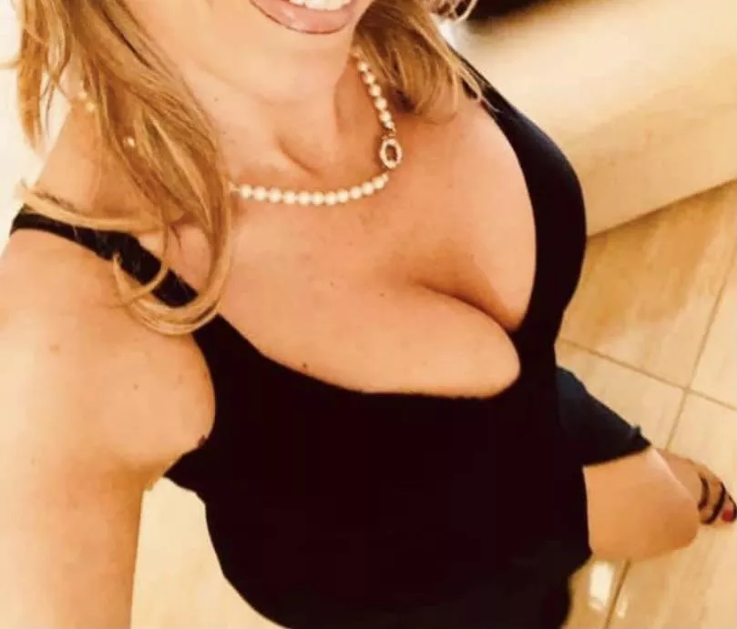 Sharing a selfie. Would like to see more? 51 (f)