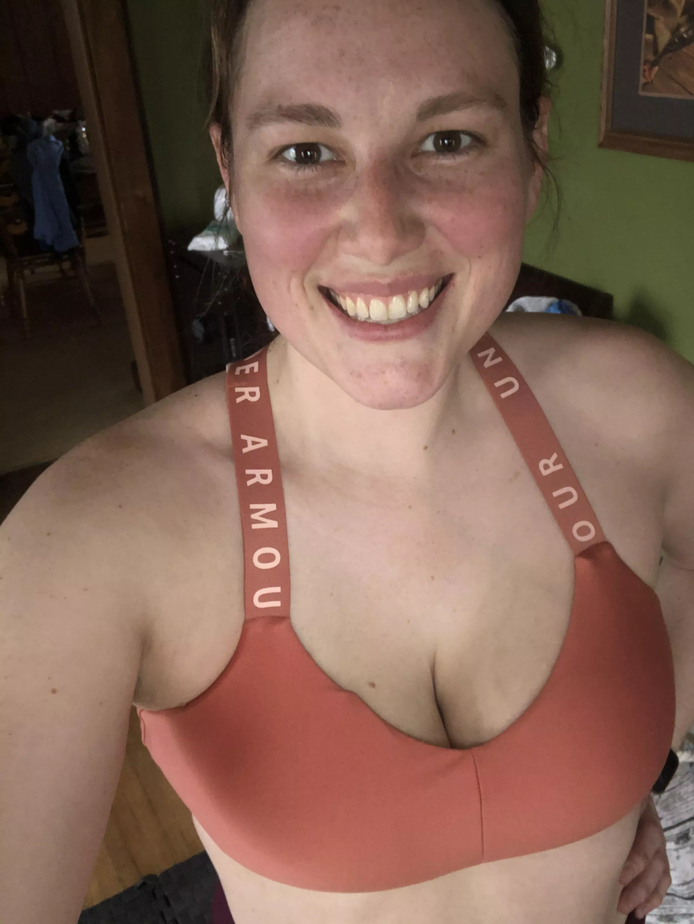 Sharing pics of my Illinois wife. Kik: myillinoiswife